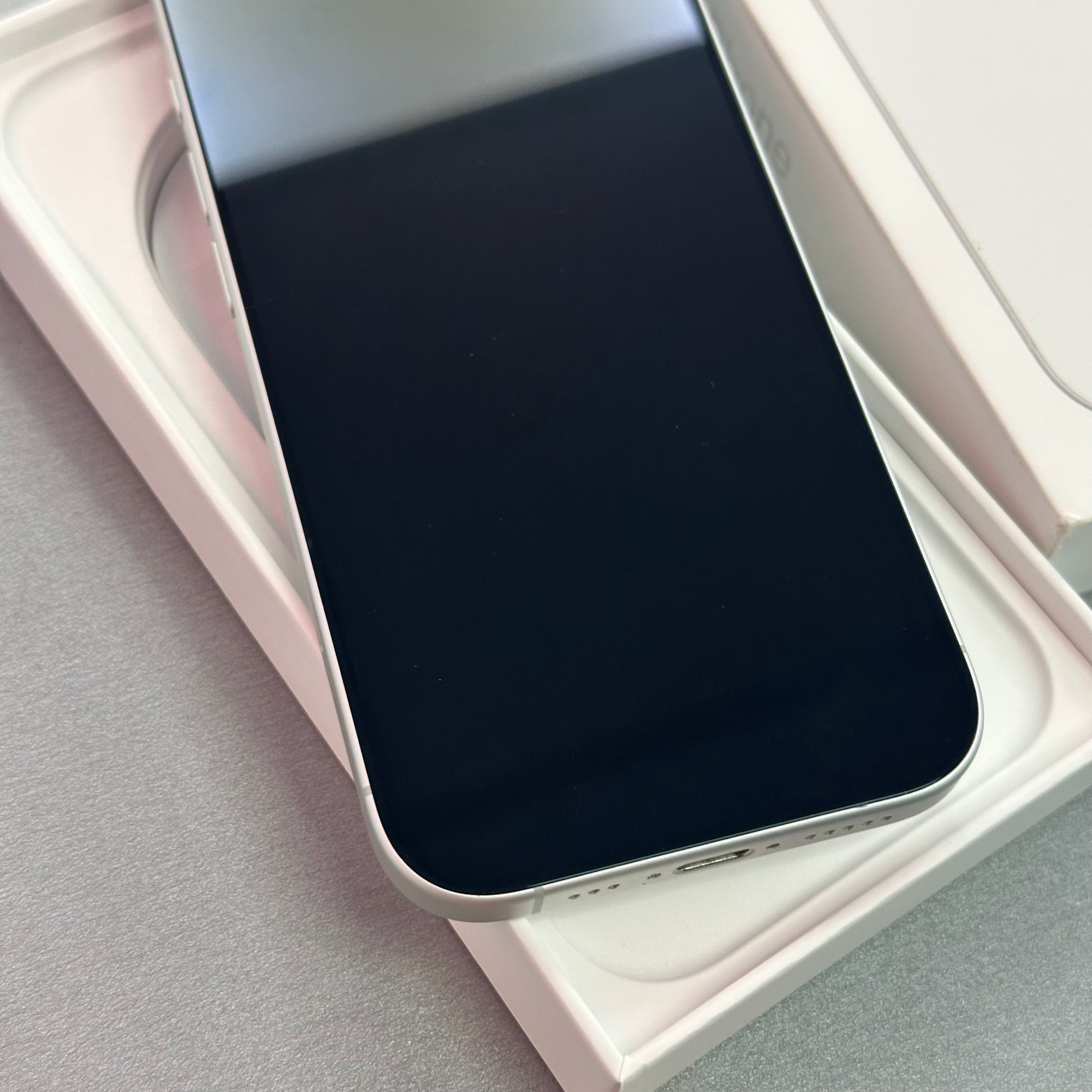 Apple iPhone 17 256GB White - 91% Battery Health