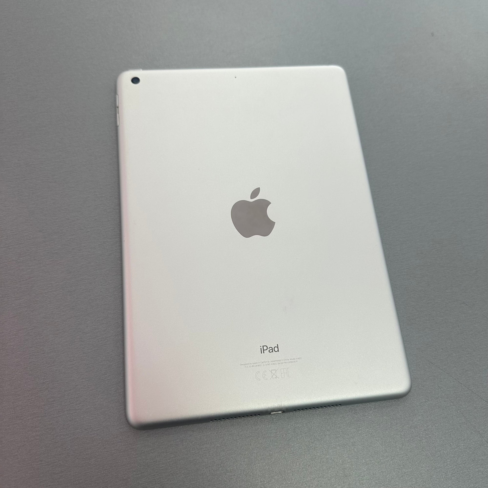Apple iPad 5th Generation 128GB WiFi Silver