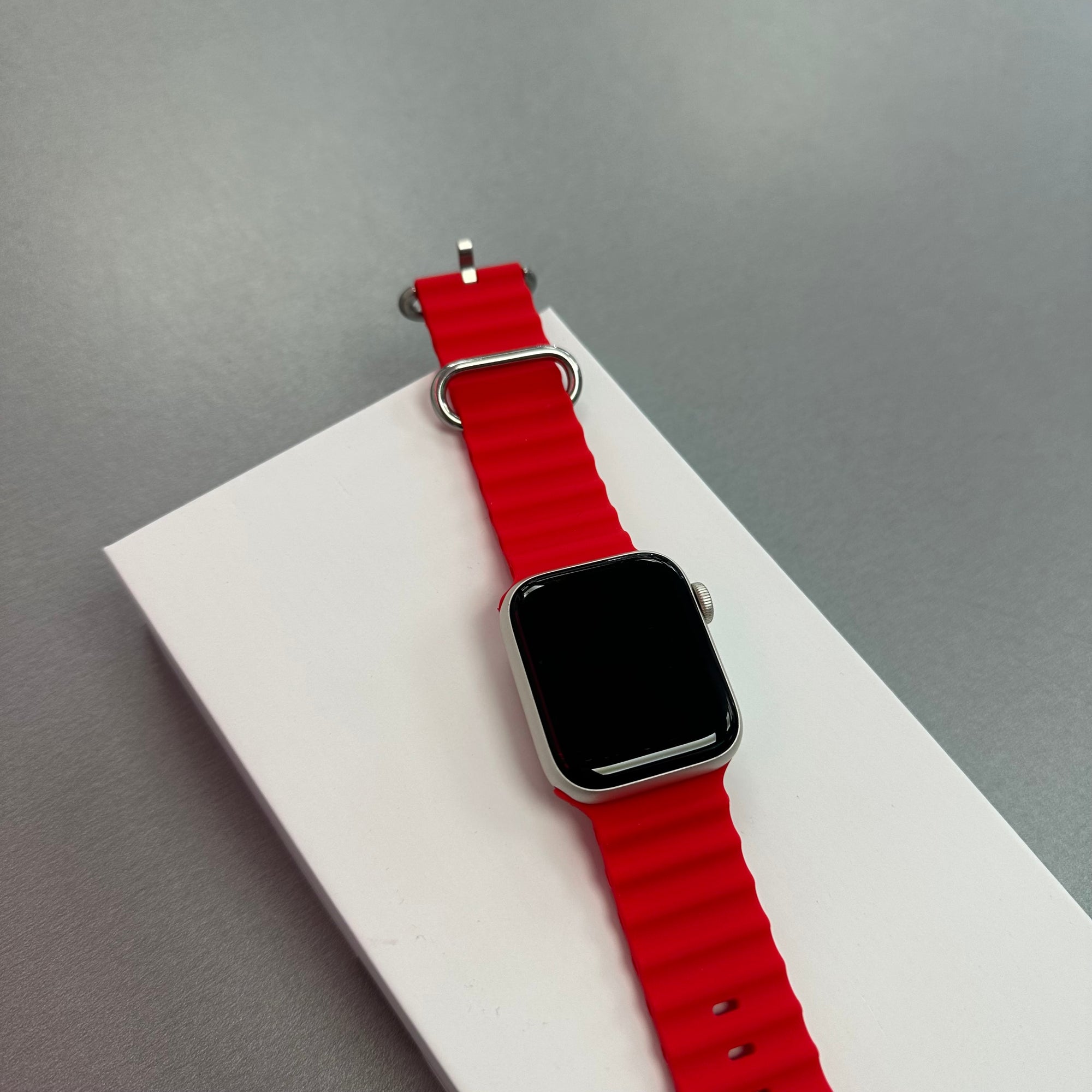 Apple Watch SE (2nd Gen) 2022 GPS - 40mm, Starlight Aluminium Case