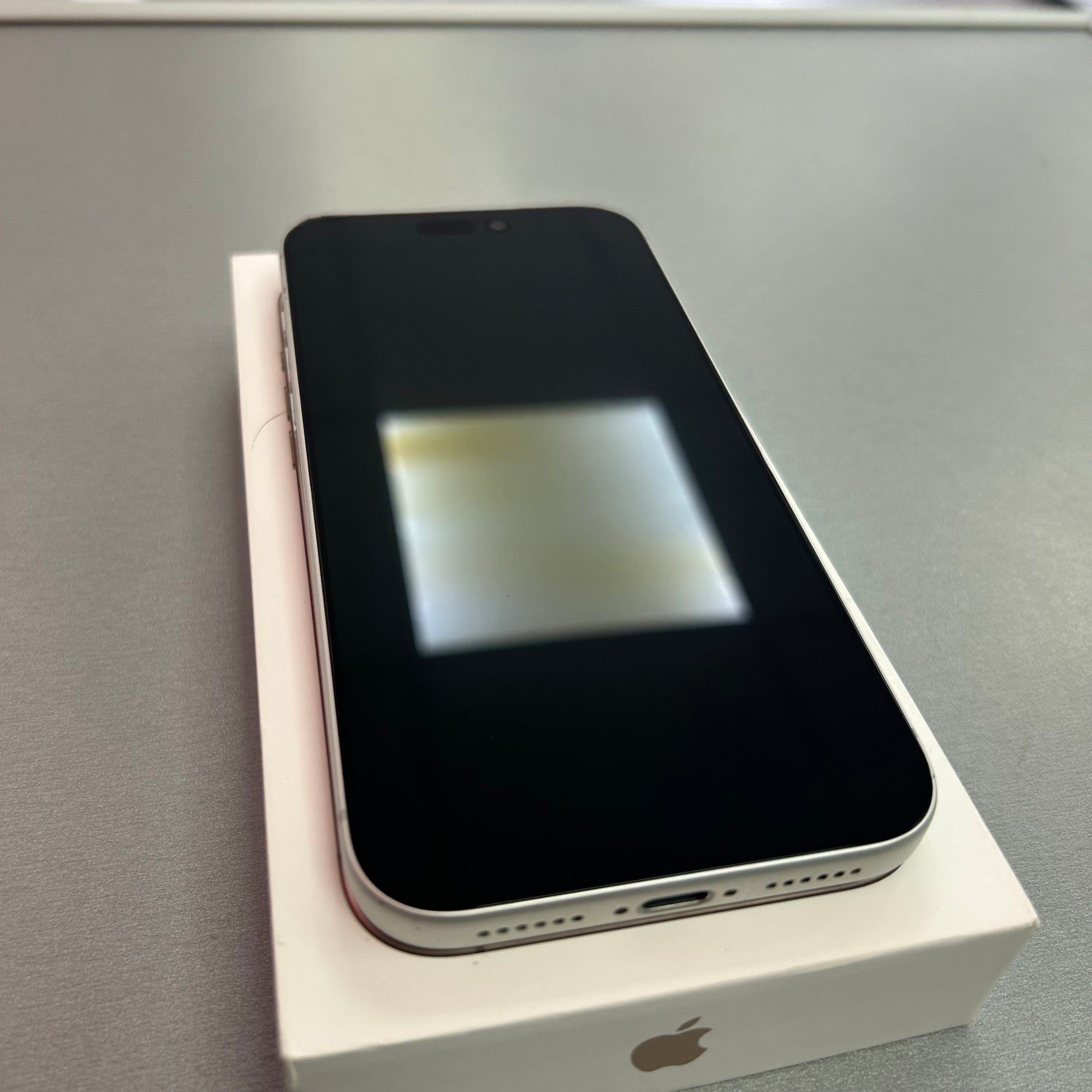Apple iPhone 17 Pro Max 1TB Silver - 91% Battery Health