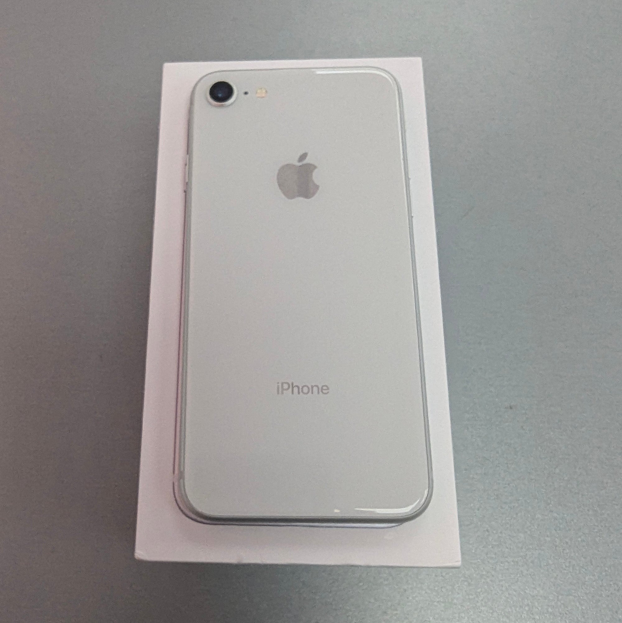 Apple iPhone 8 White 64GB - 100% Battery Health