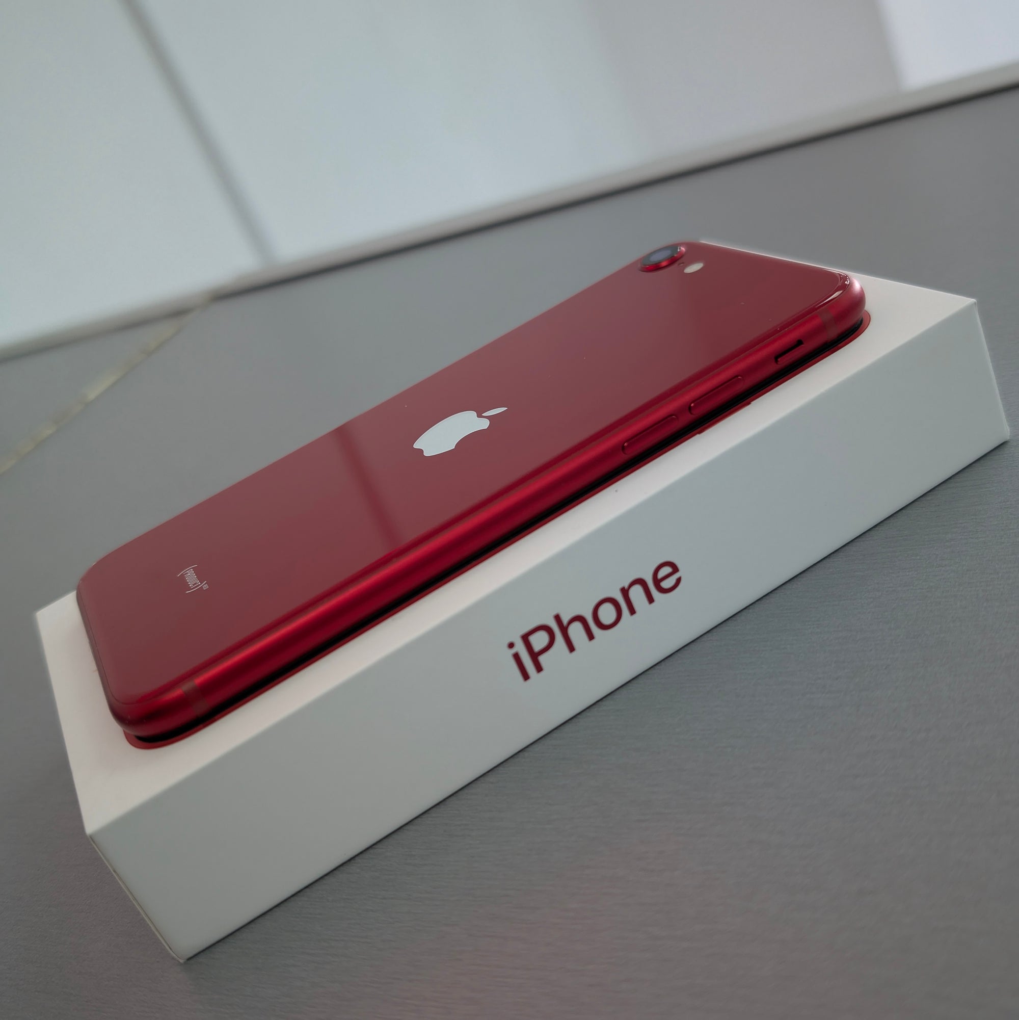 iPhone SE 3rd Generation (2022) 128GB Product Red 100% Battery Health