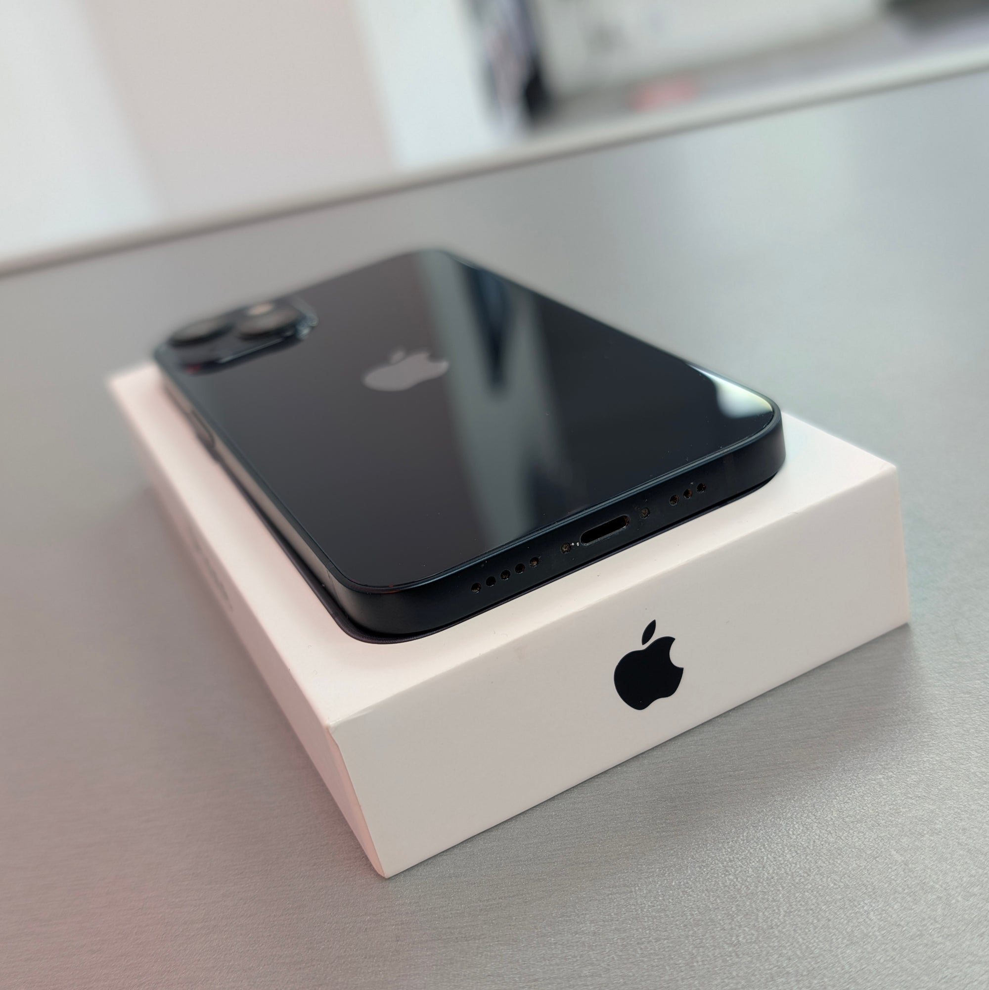 Apple iPhone 13 128GB Midnight 100% Battery