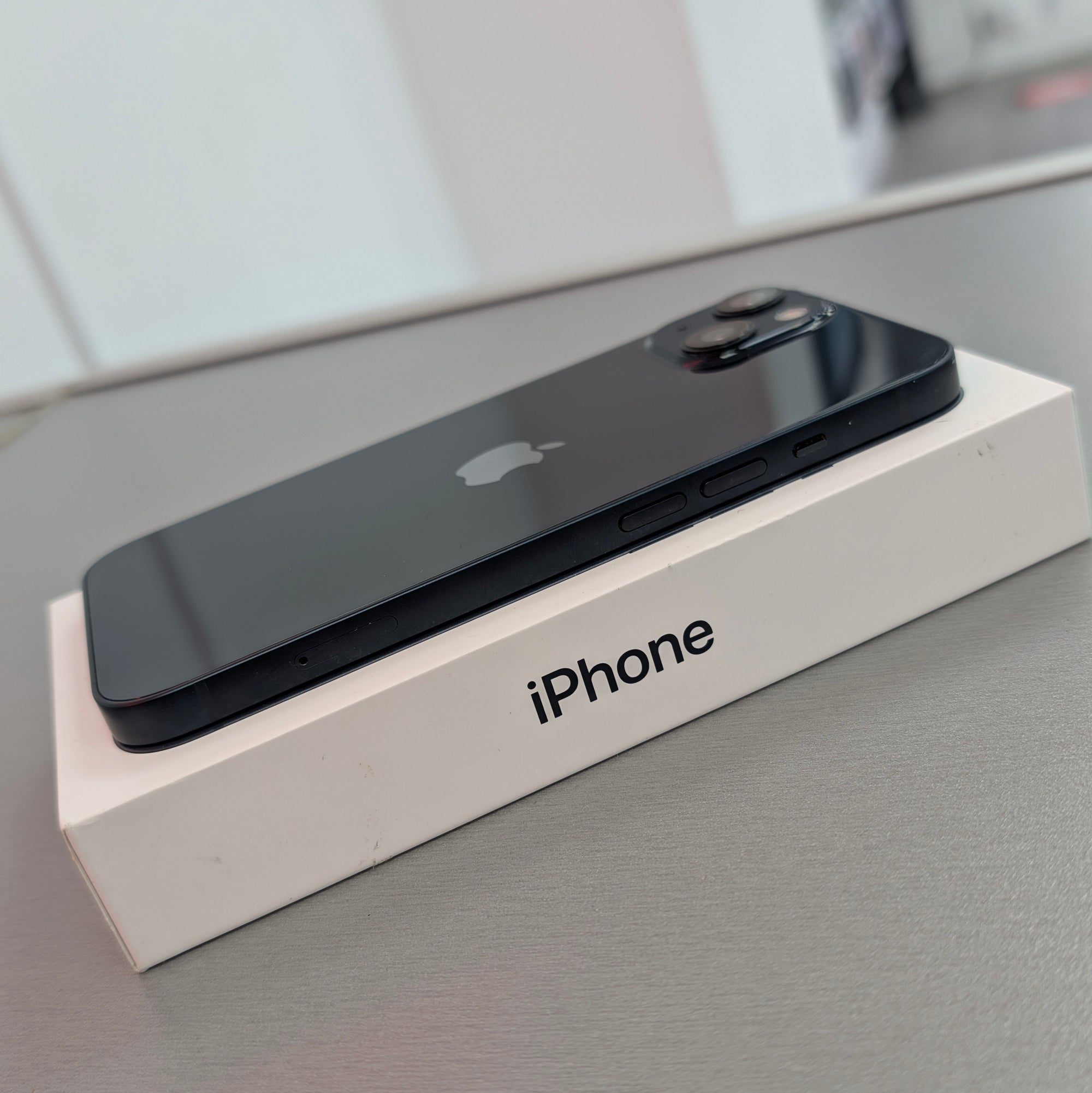 Apple iPhone 13 128GB Midnight 100% Battery