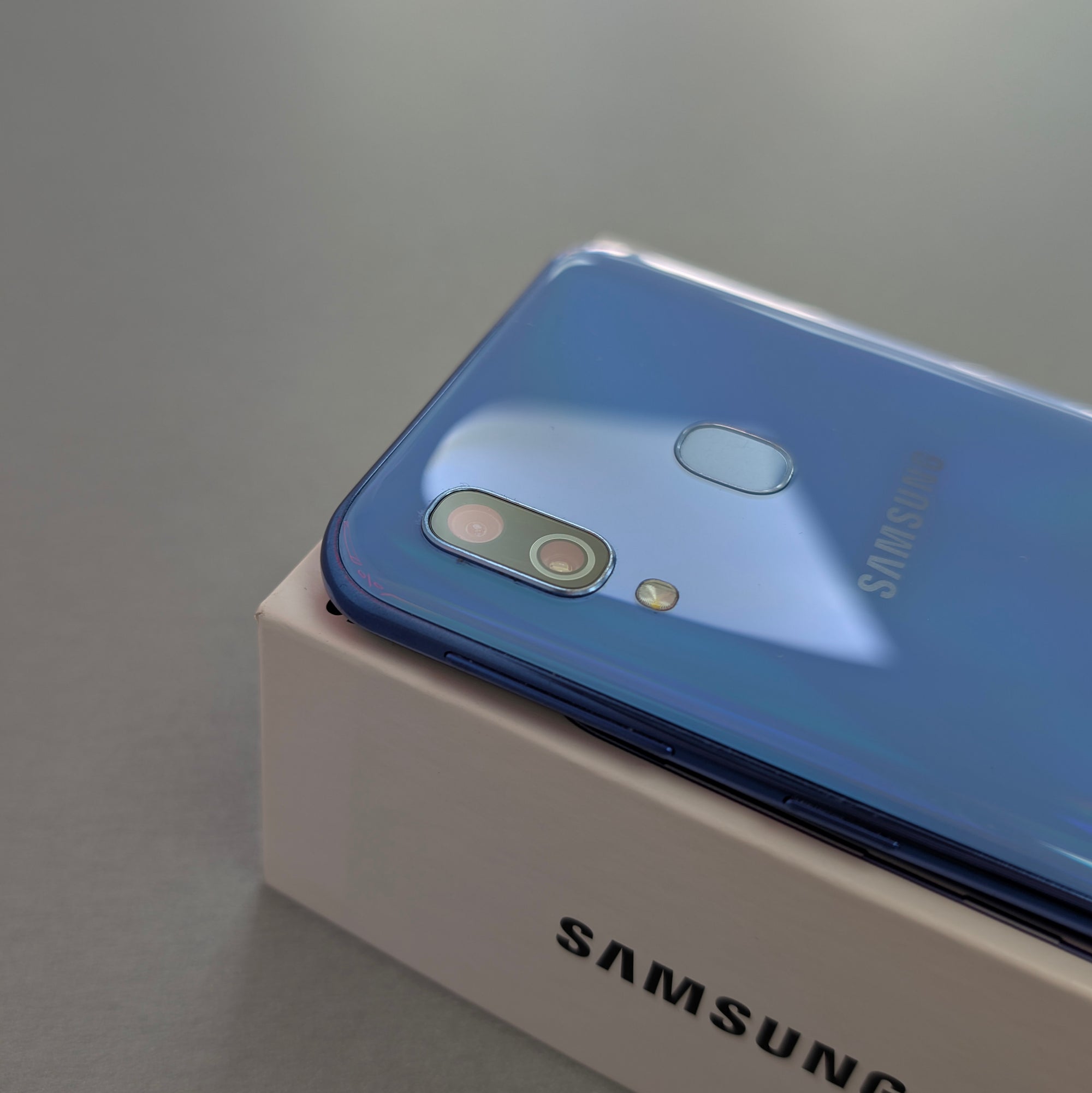Samsung Galaxy A40 64GB Blue