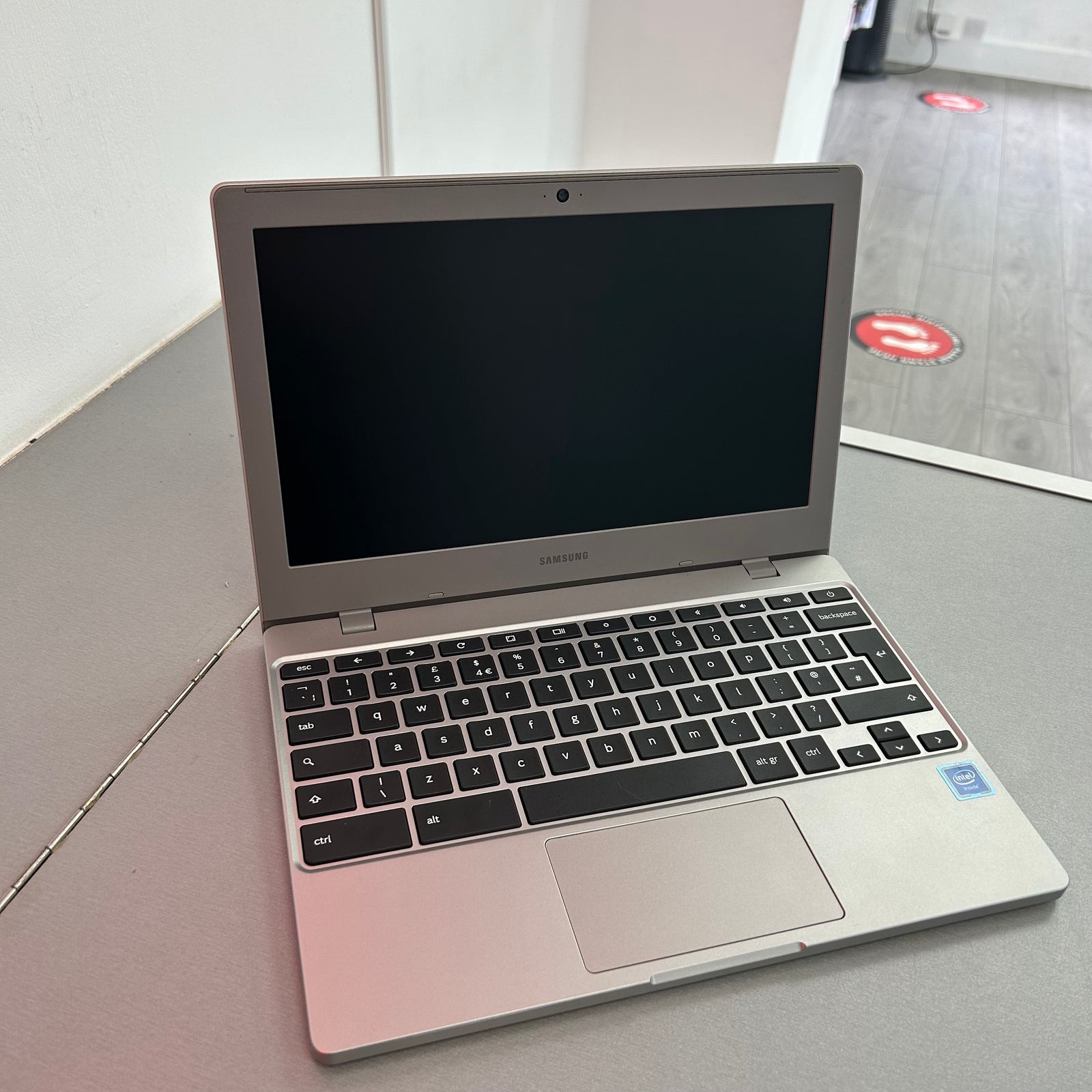 Samsung Galaxy Chromebook Go Silver - 11.6 inch, 4GB RAM, 32GB EMMC Storage