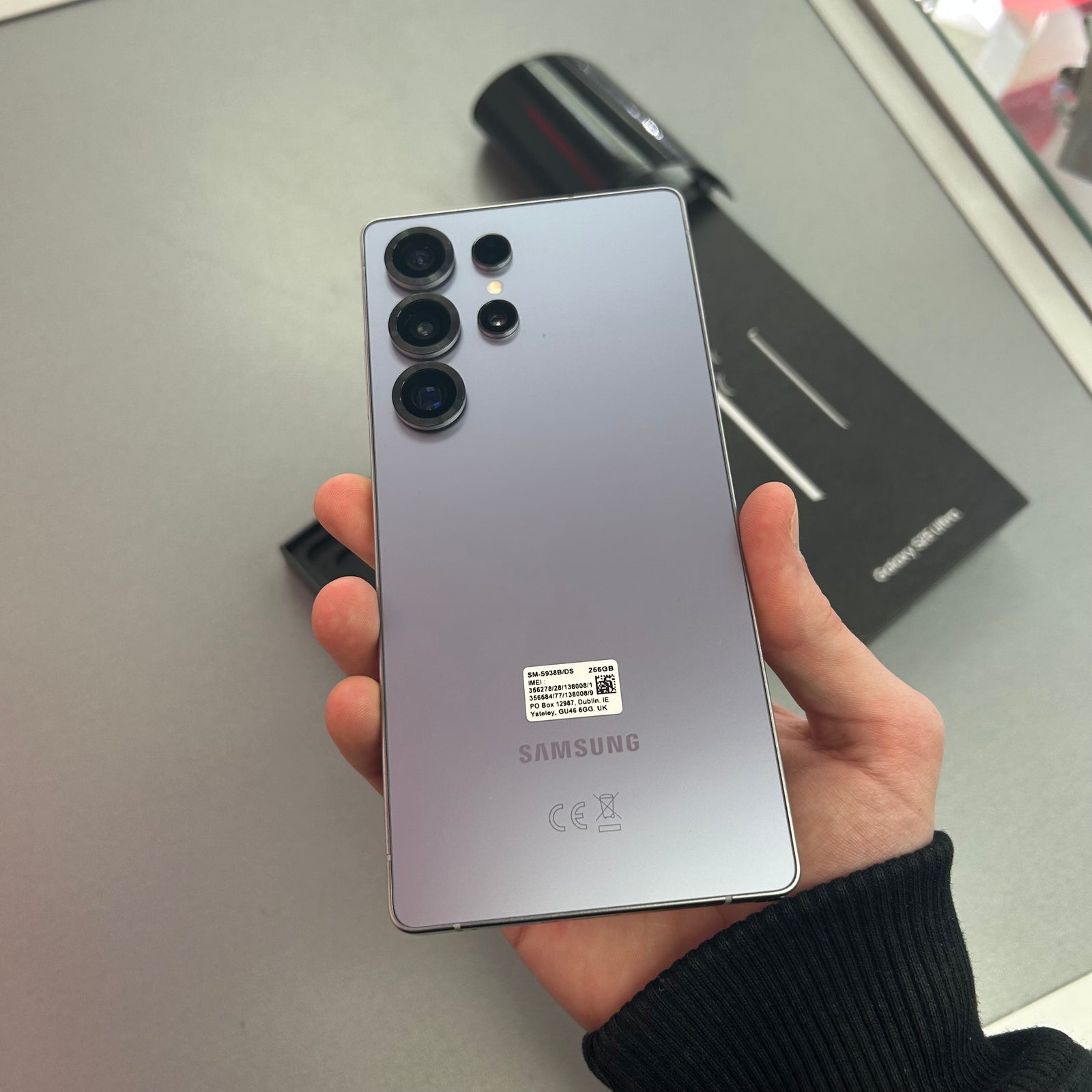 Samsung Galaxy S25 Ultra 256GB Titanium Silverblue - Excellent Condition