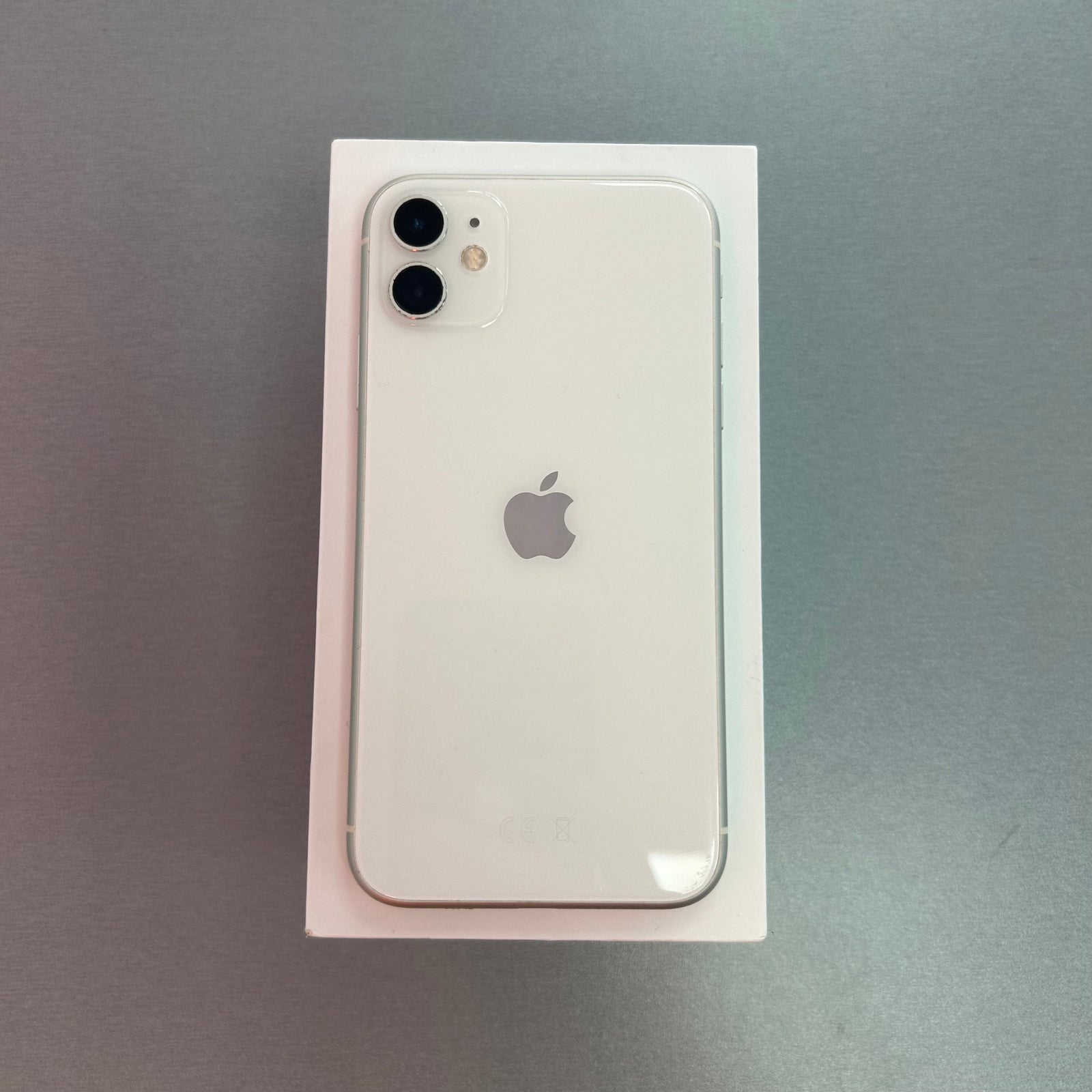 iPhone 11 White 64GB 100% Battery Health