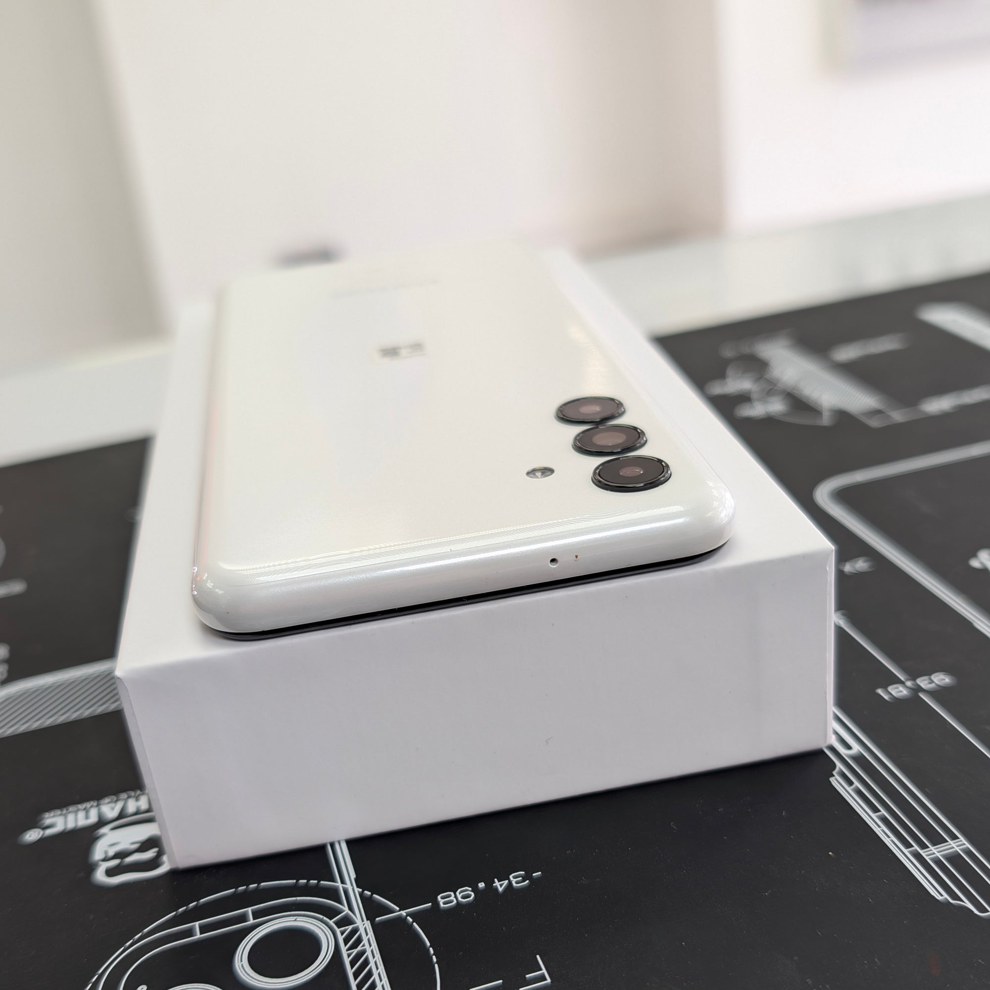 Samsung Galaxy A04S 32GB Unlocked White