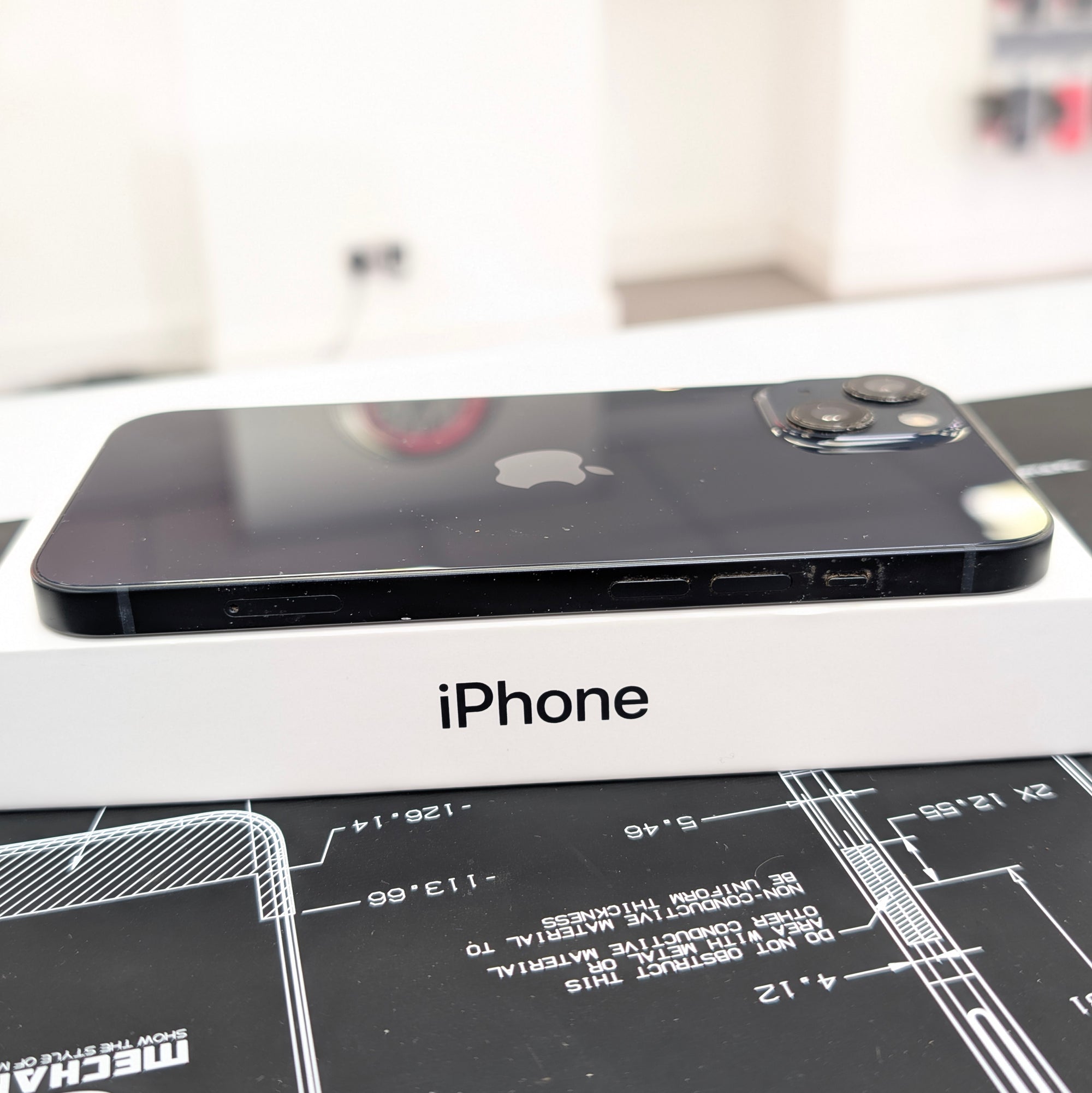 Apple iPhone 13 128GB Midnight 100% Battery