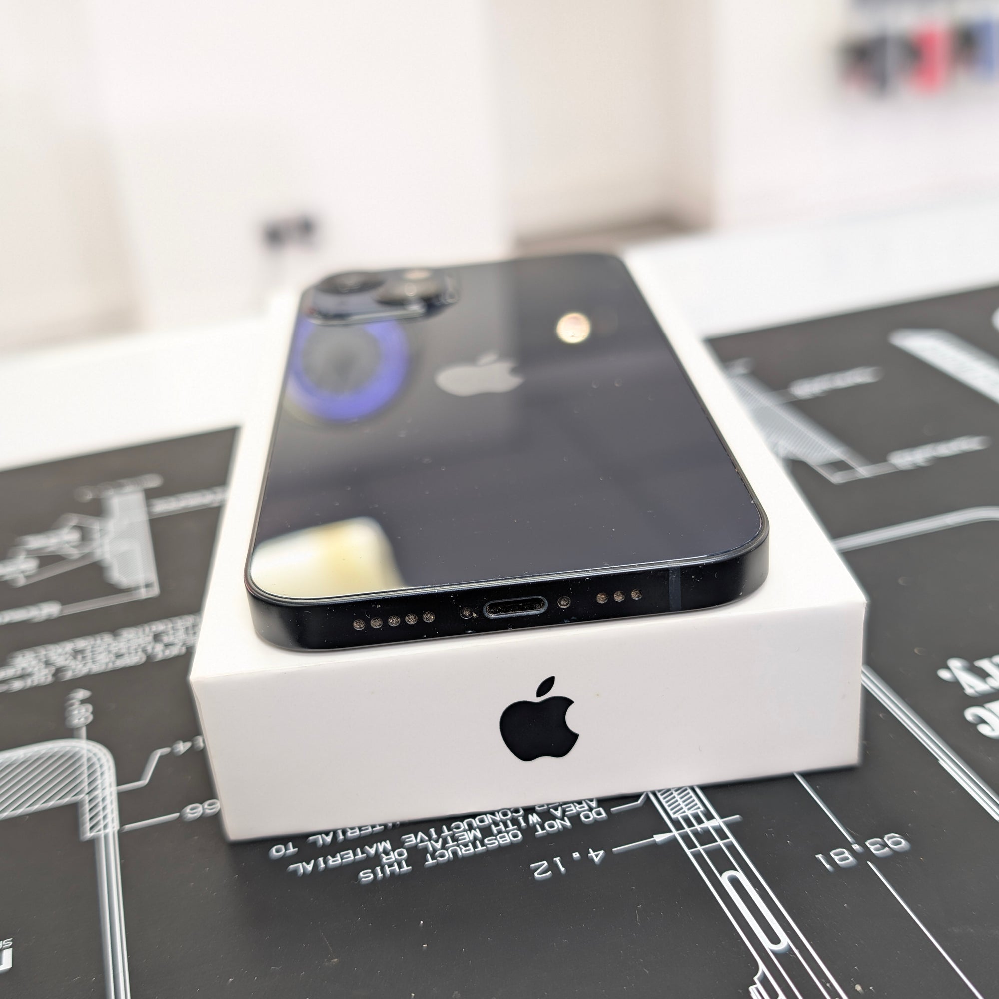 Apple iPhone 13 128GB Midnight 100% Battery