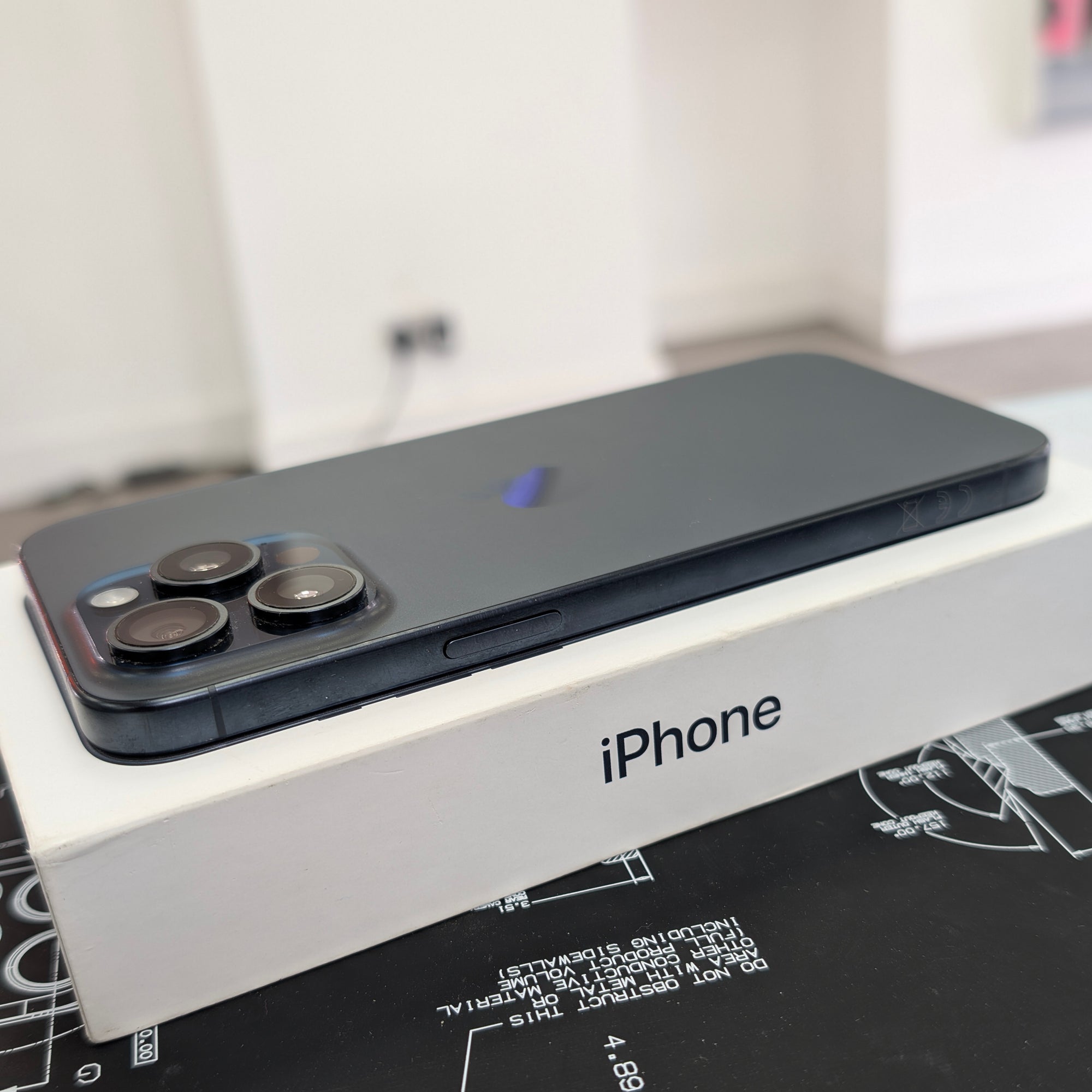 Apple iPhone 15 Pro Max 256GB Blue Titanium 99% Battery Health Unlocked
