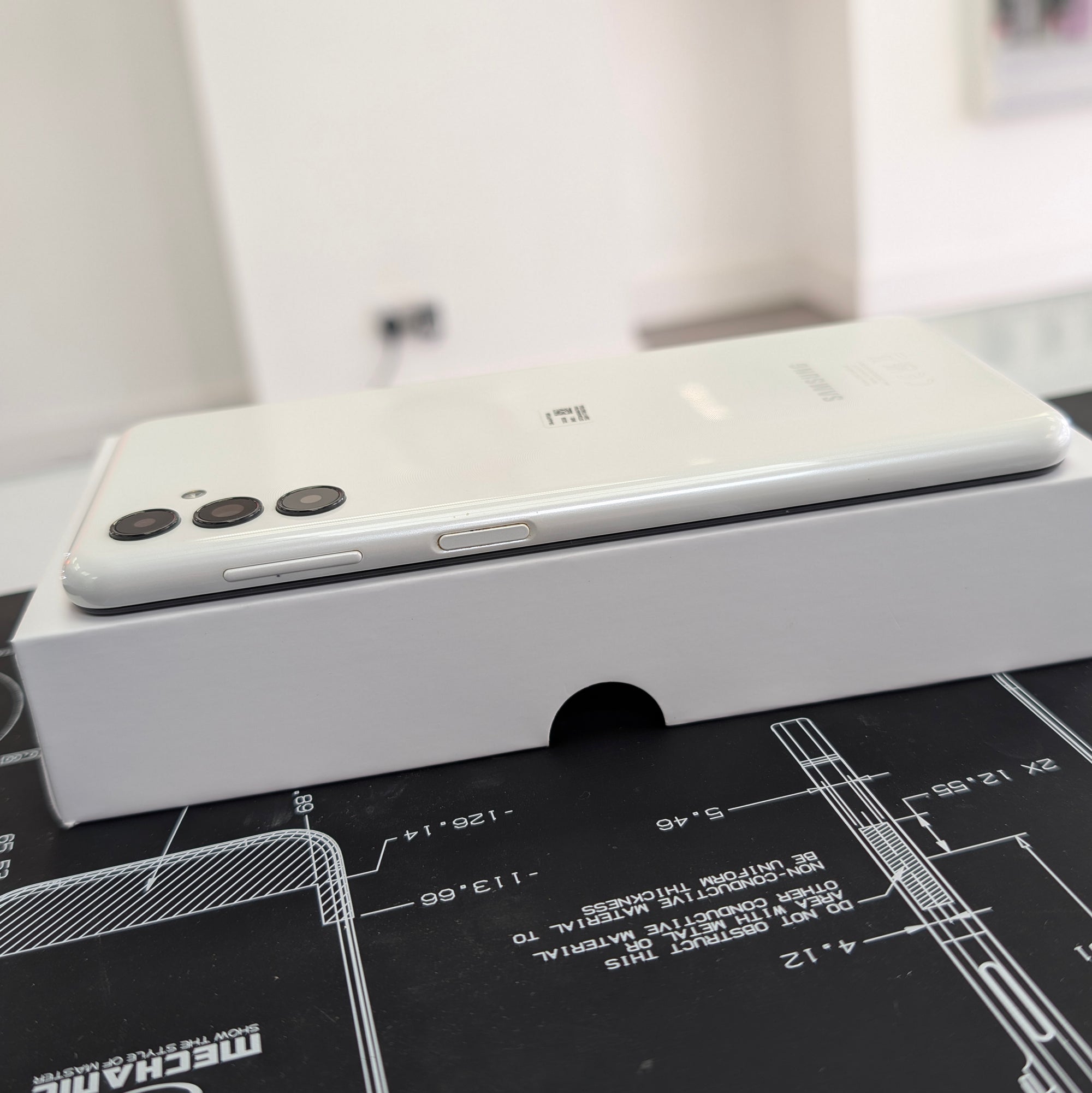 Samsung Galaxy A04S 32GB Unlocked White