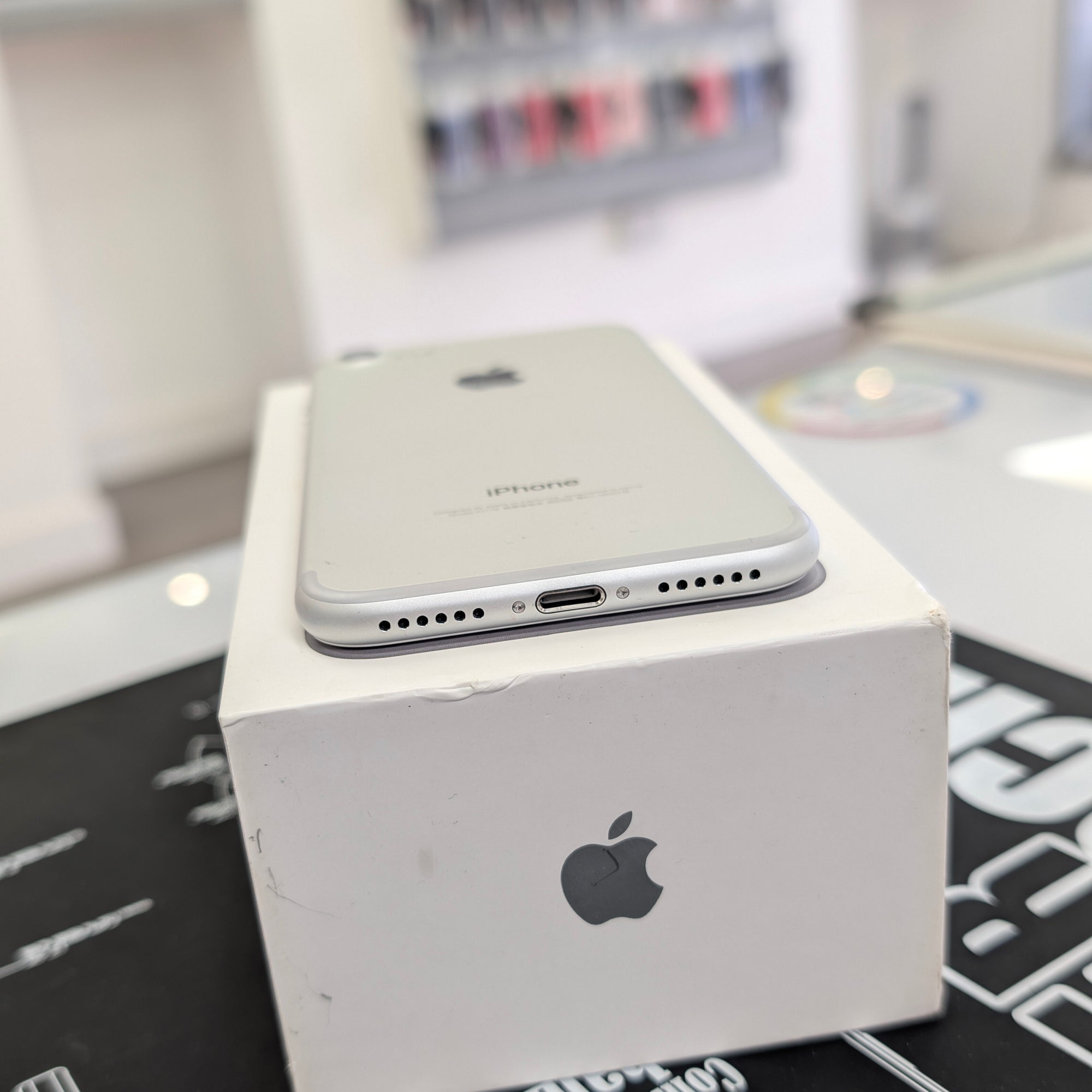 Apple iPhone 7 silver 32GB - Unlocked