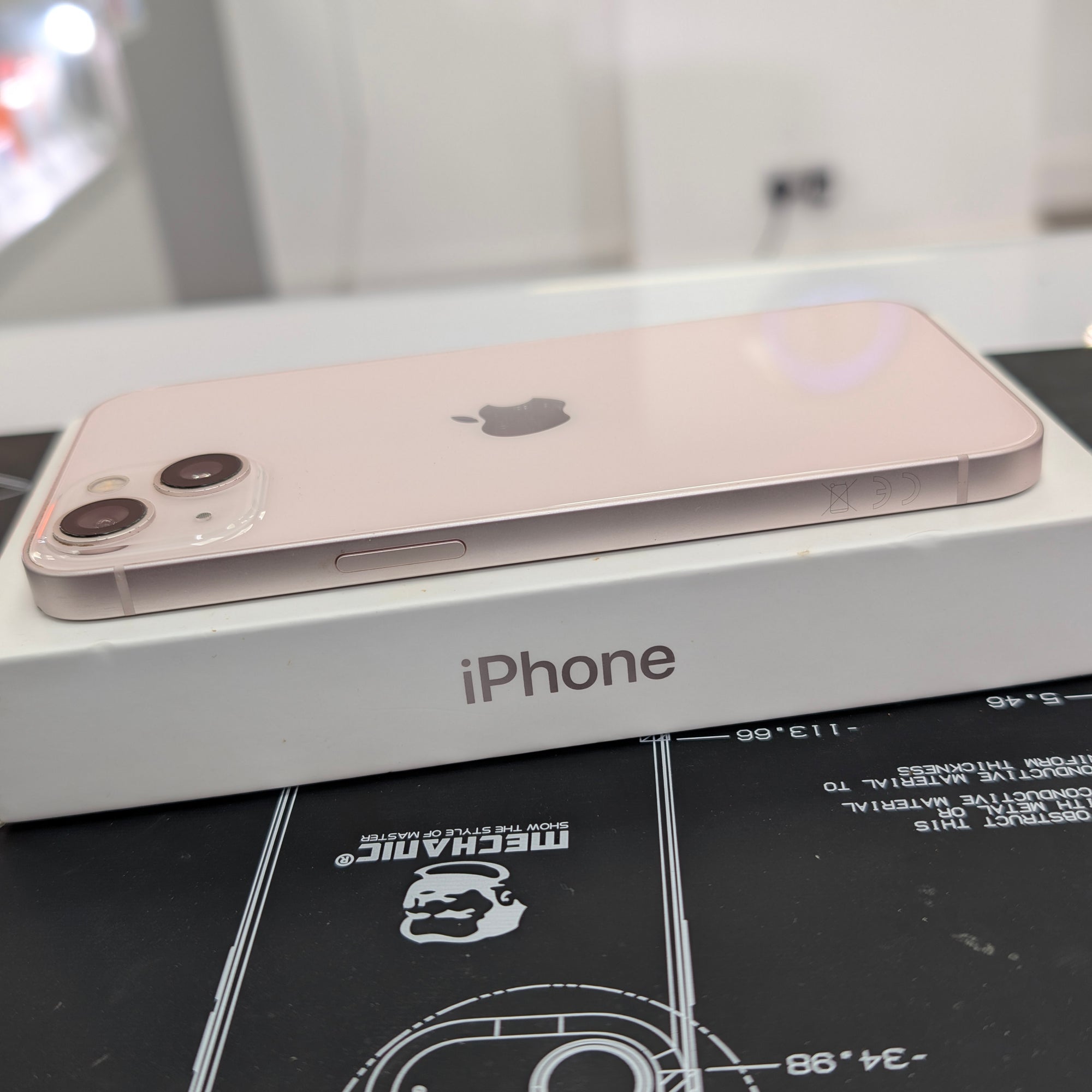 Apple iPhone 13 128GB Pink