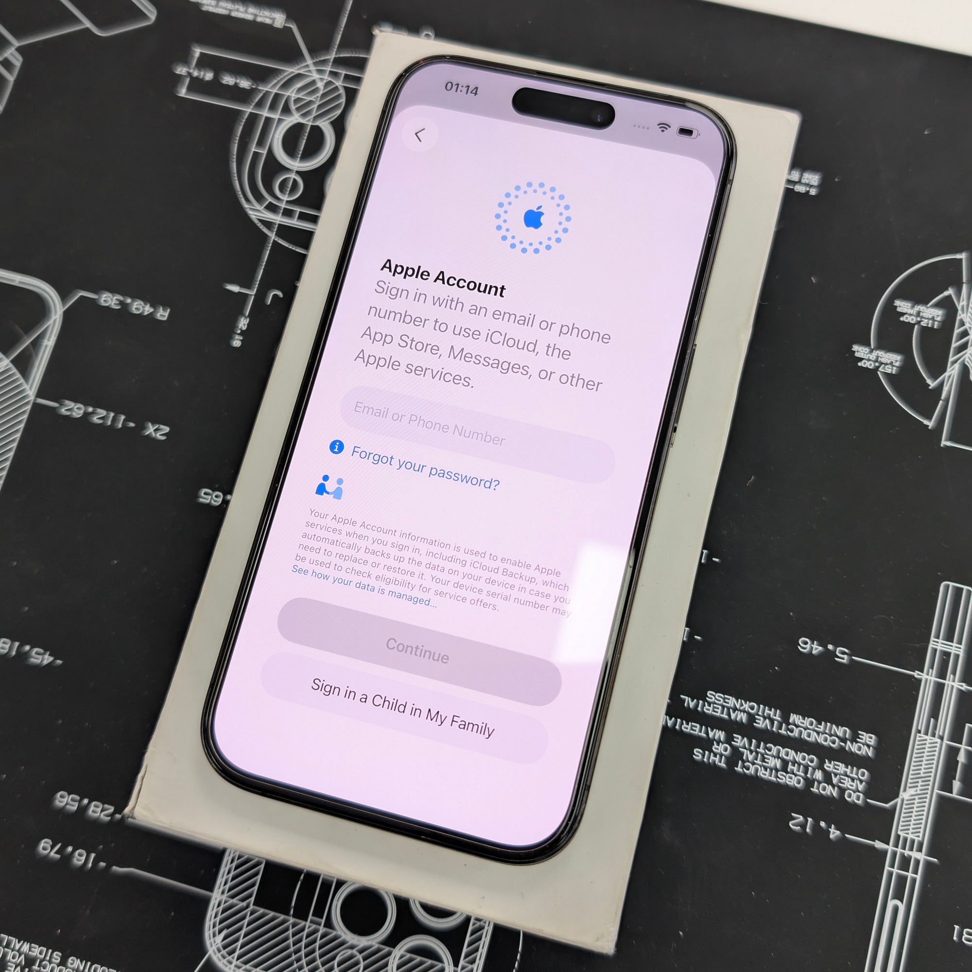 Apple iPhone 15 Pro 128GB Black Titanium - 100% Battery Health