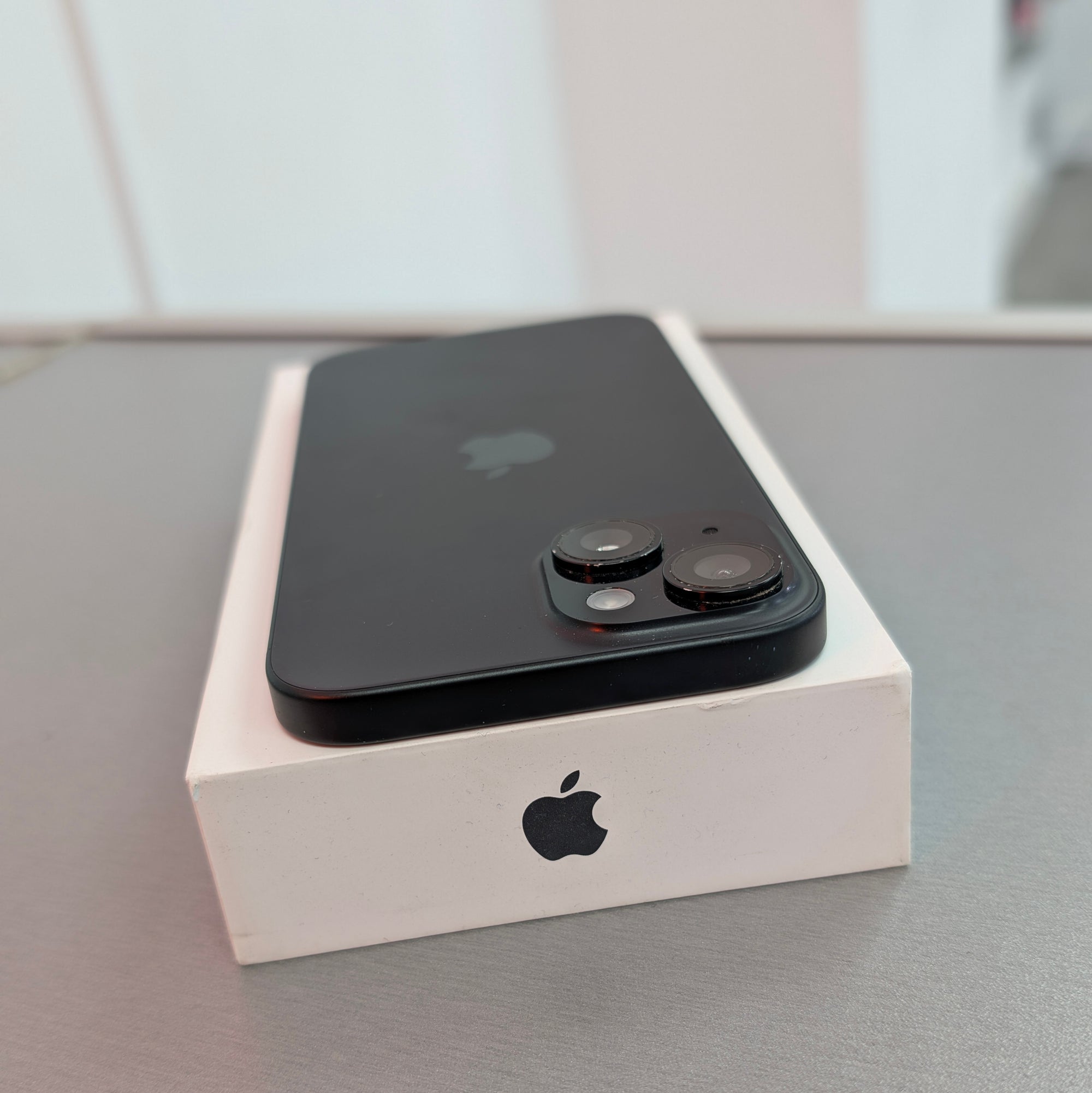 Apple iPhone 15 128GB Black - 88% Battery Health