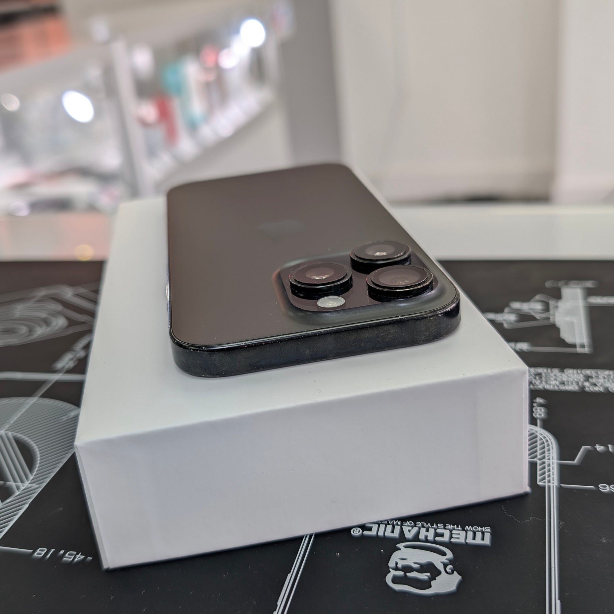 Apple iPhone 16 Pro Black Titanium 128GB - Original 91% Battery Health