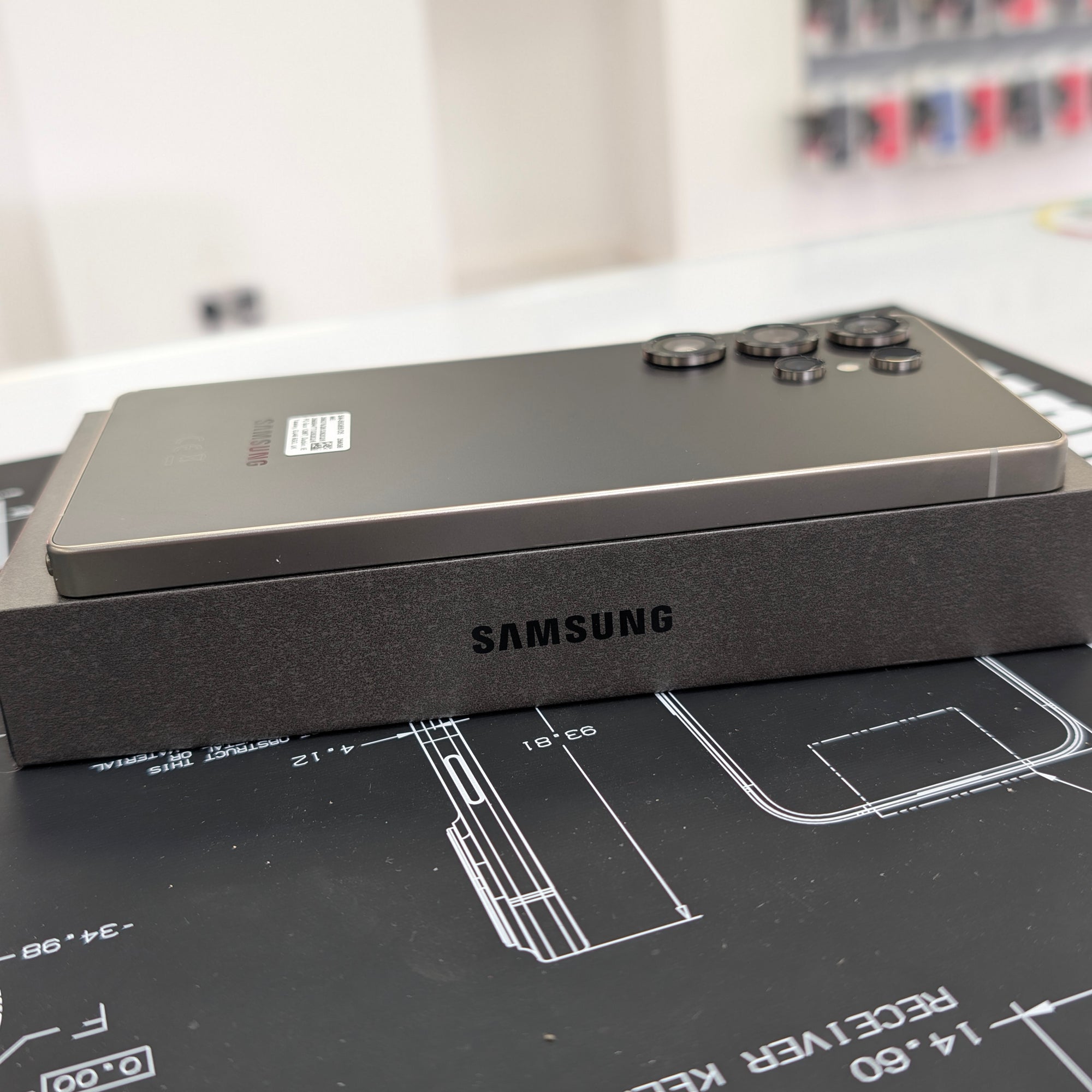 Samsung Galaxy S25 Ultra 256GB Titanium Black - Ex Display