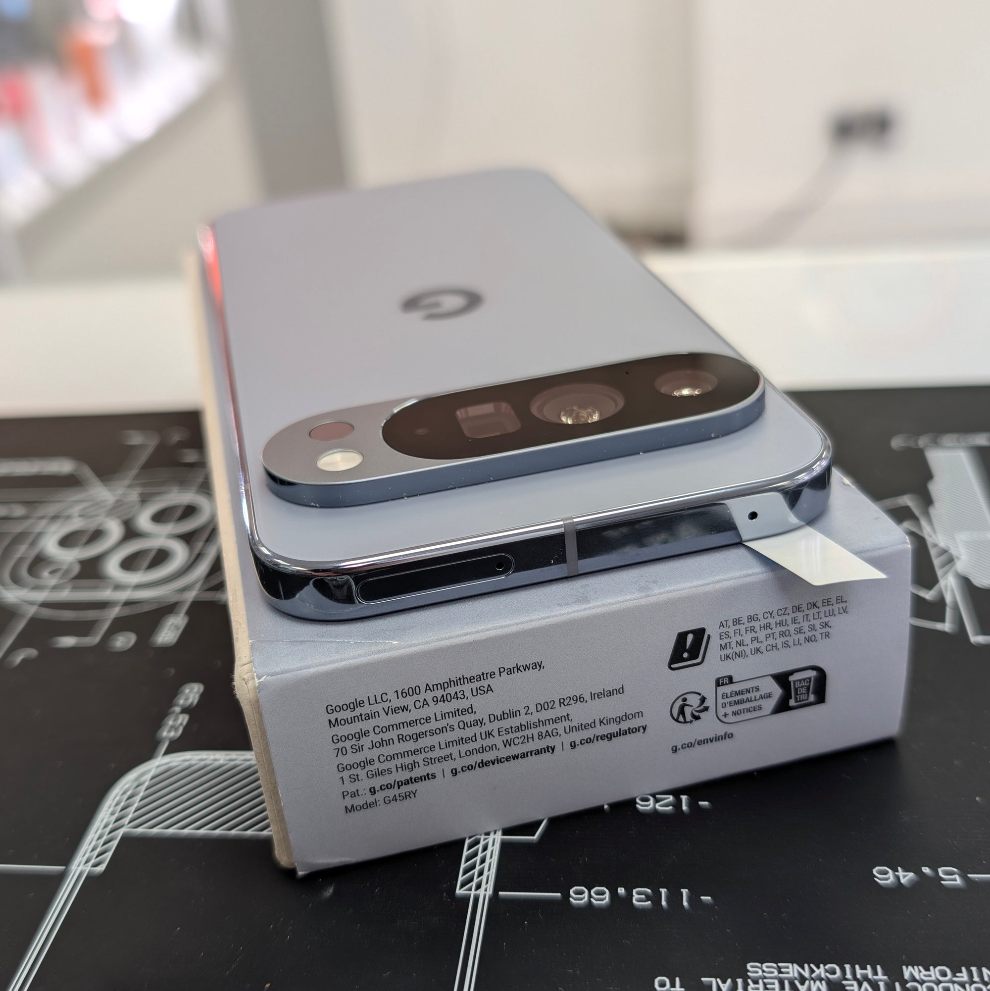 Google Pixel 10 Pro XL Moonstone 256GB