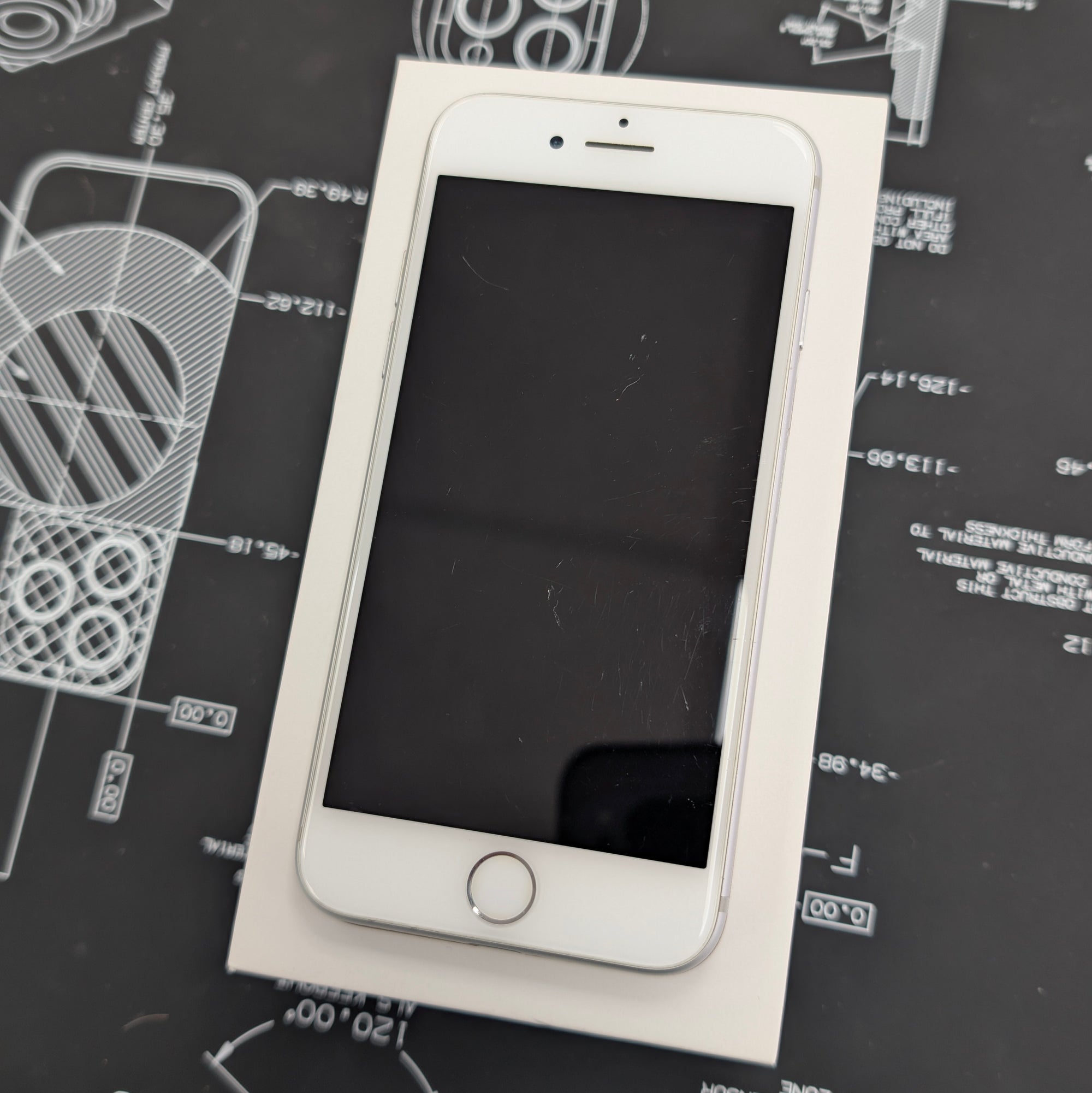 Apple iPhone 7 32GB Silver Unlocked