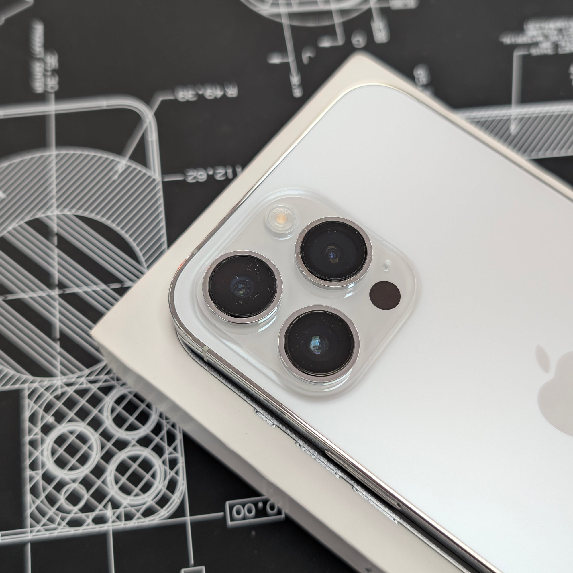 Apple iPhone 14 Pro Max Silver 128GB - 100% Battery Health