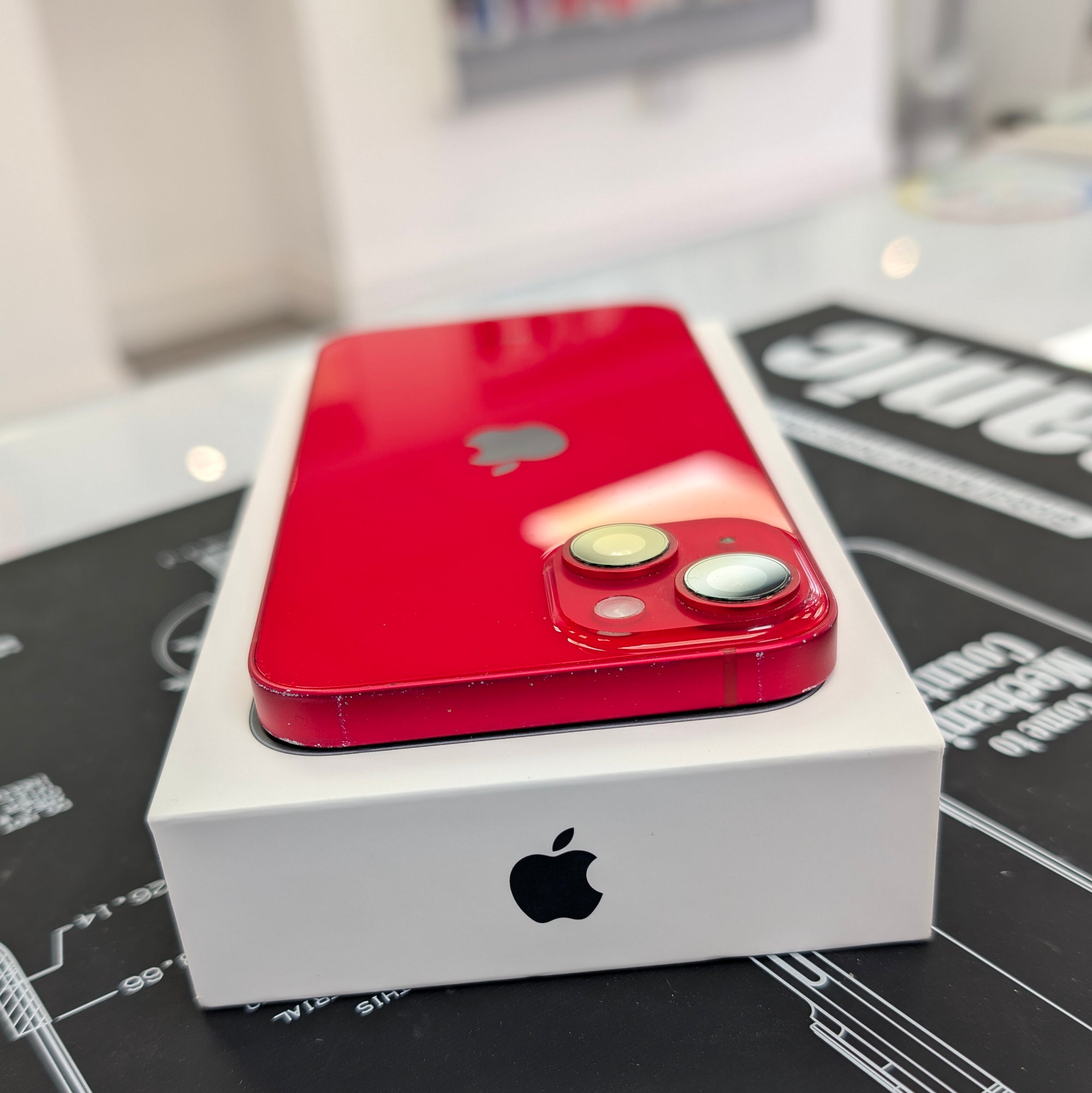 Apple iPhone 14 128GB - Red &amp; 100% Battery Health