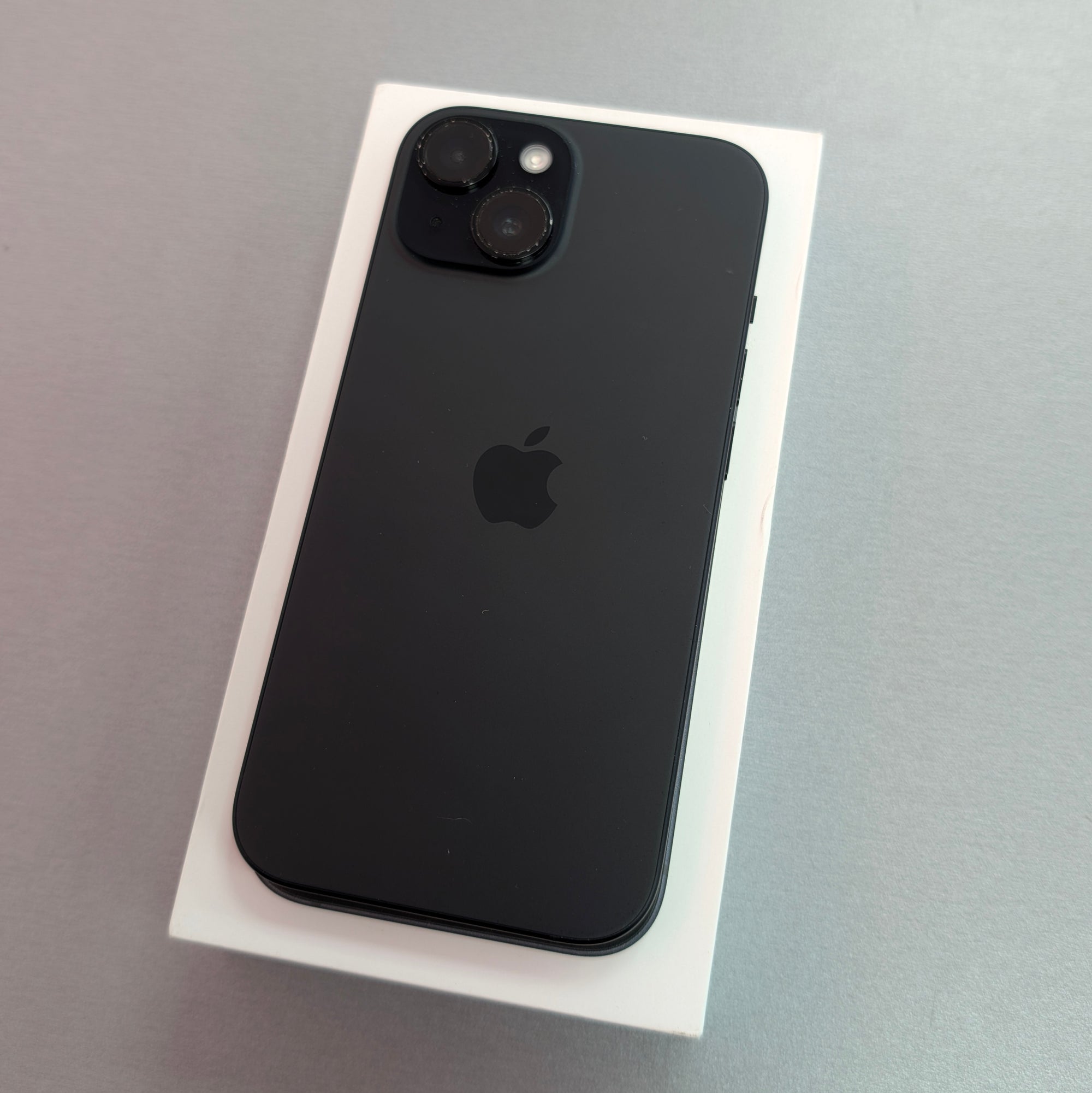 Apple iPhone 15 128GB Black - 88% Battery Health