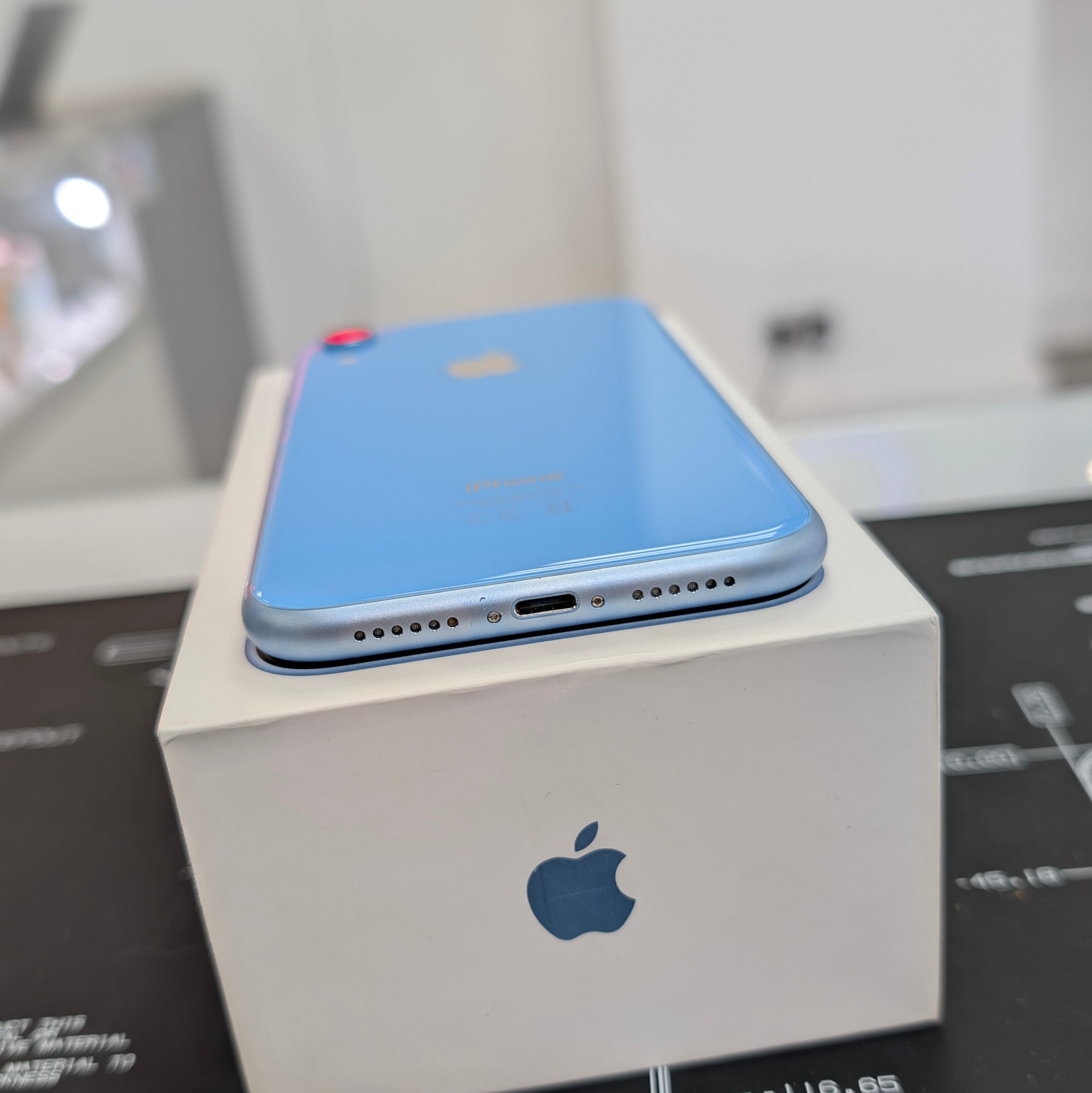 Apple iPhone XR 128GB Blue 100% Battery Health