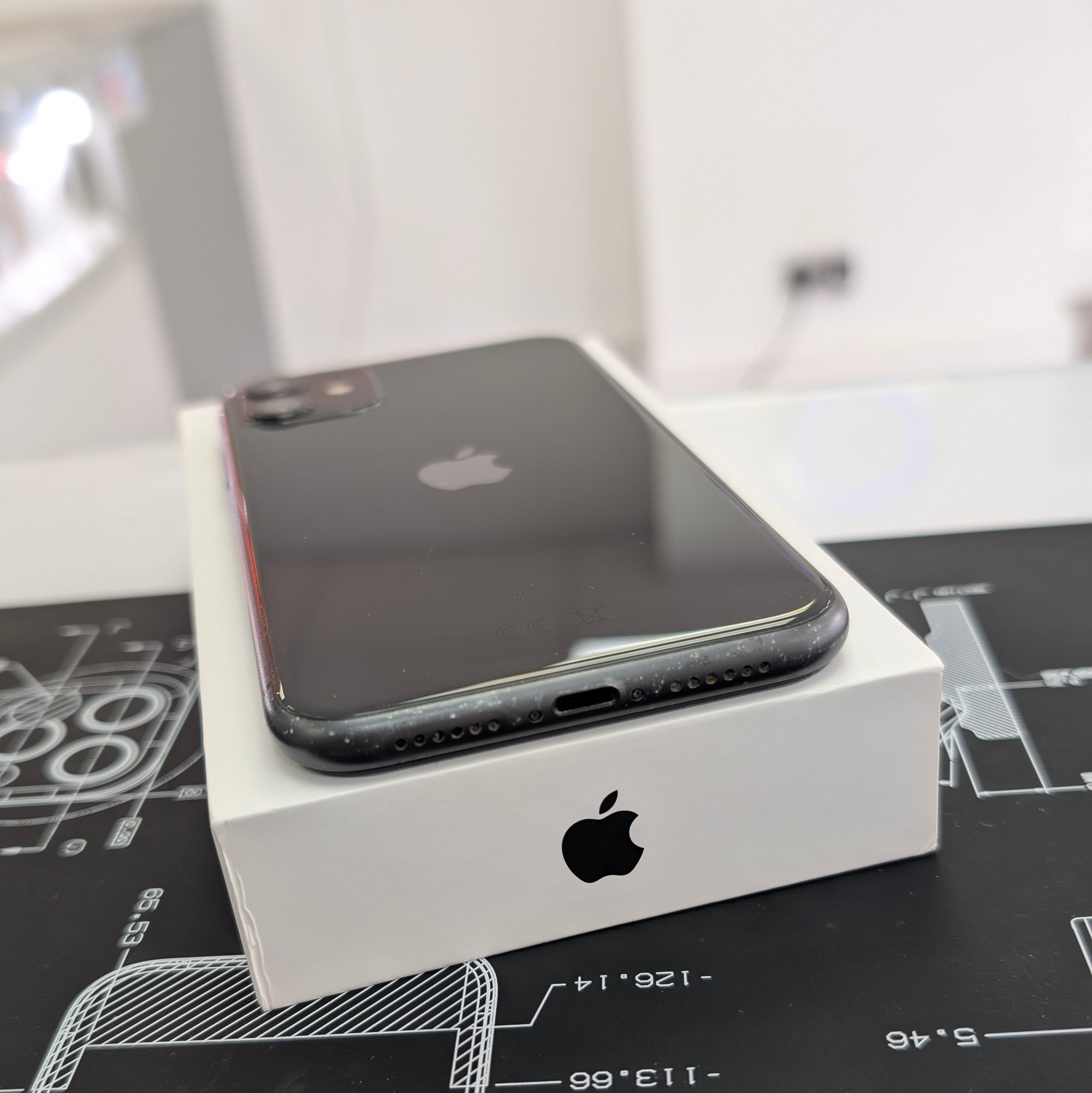 Apple iPhone 11 64GB Black Unlocked 100% - NO FACE ID