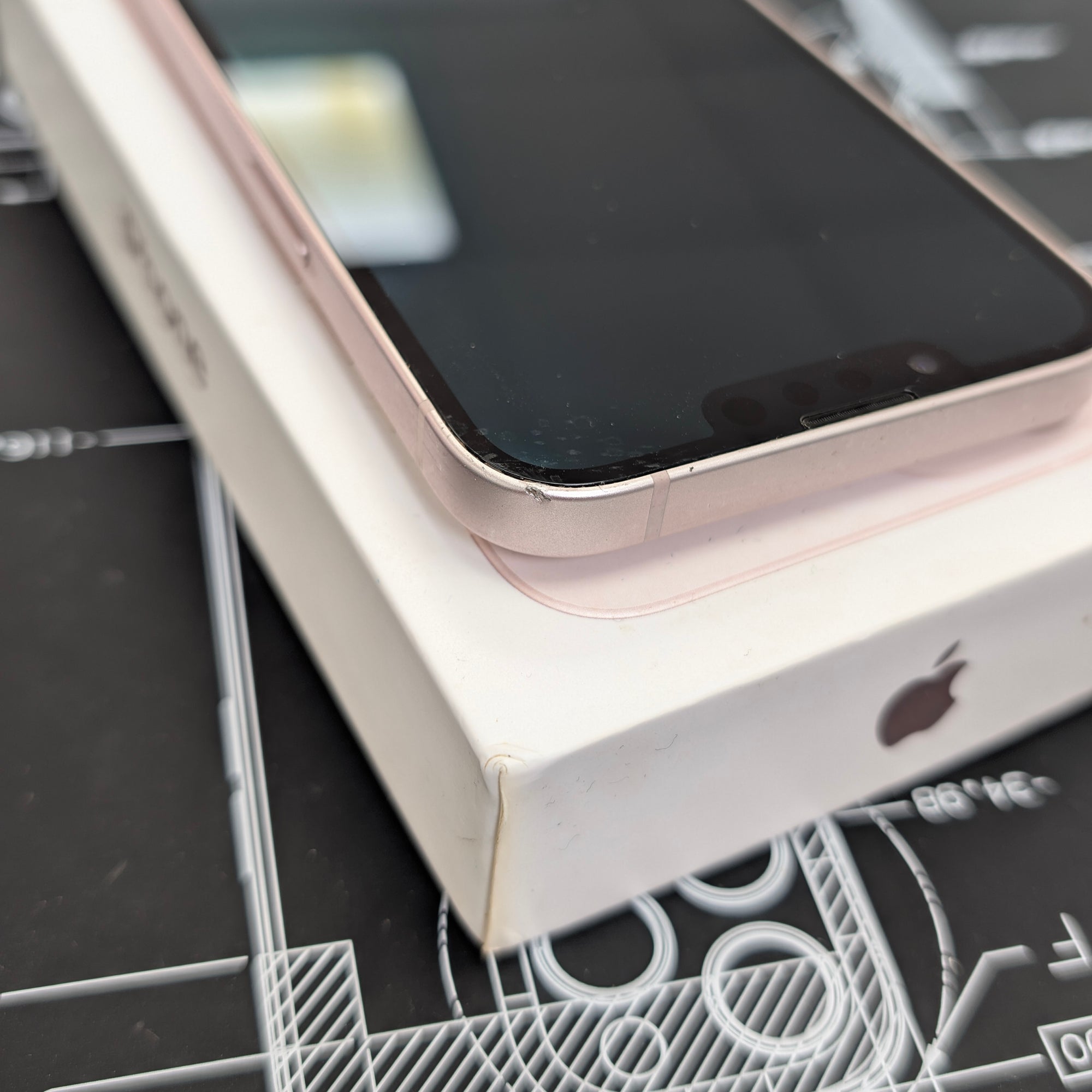 Apple iPhone 13 128GB Pink