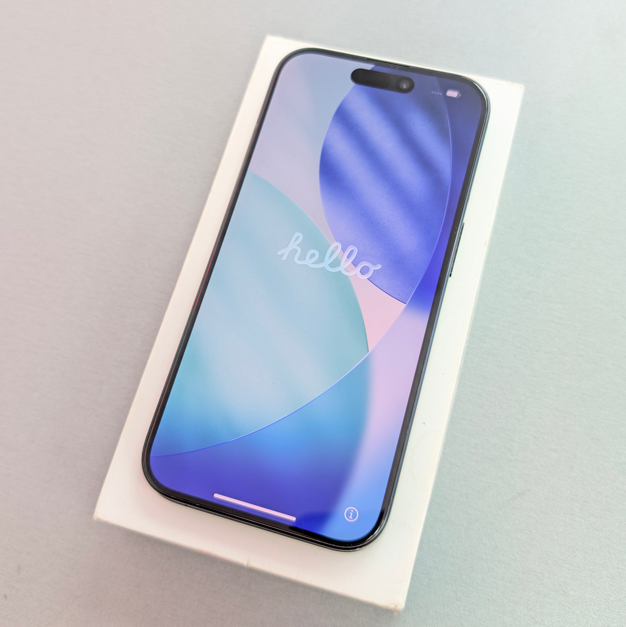 Apple iPhone 15 Pro 256GB - Blue Titanium - 100% Battery