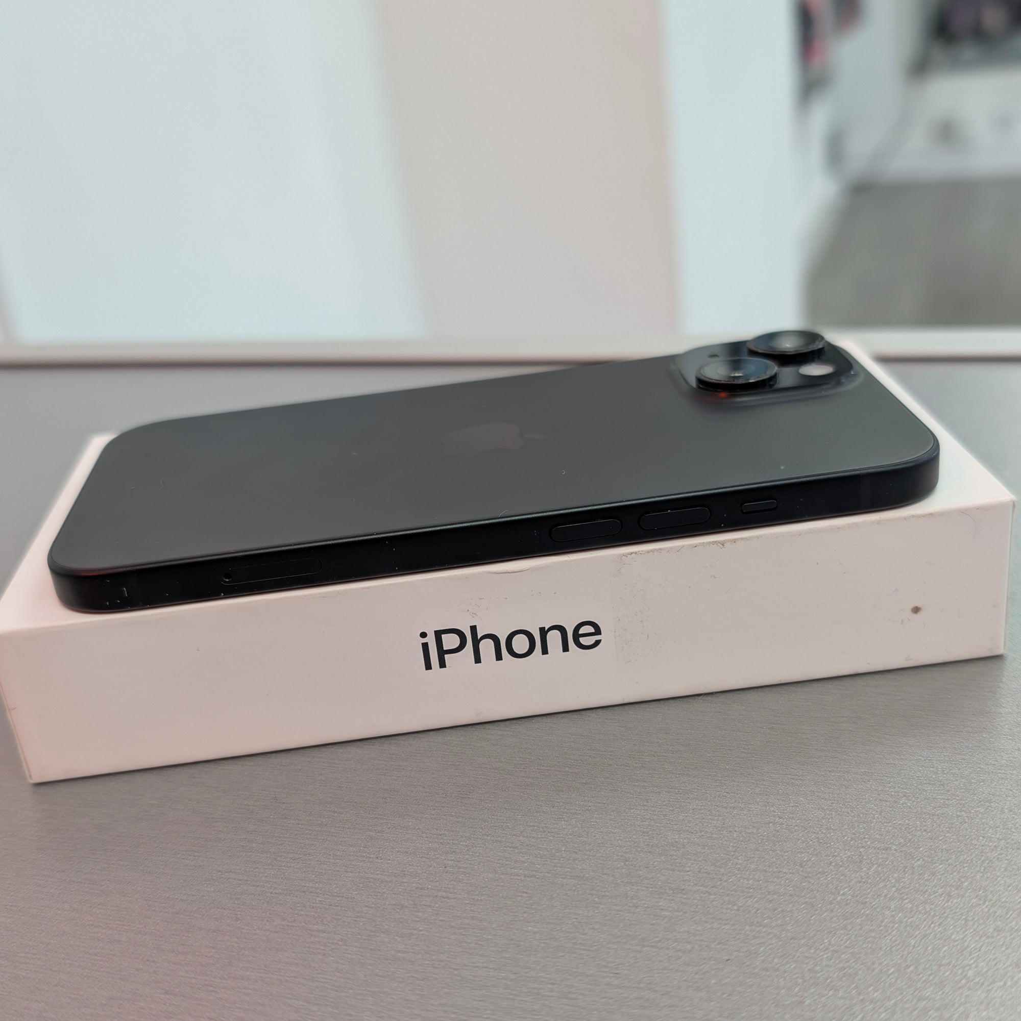 Apple iPhone 15 128GB Black - 88% Battery Health