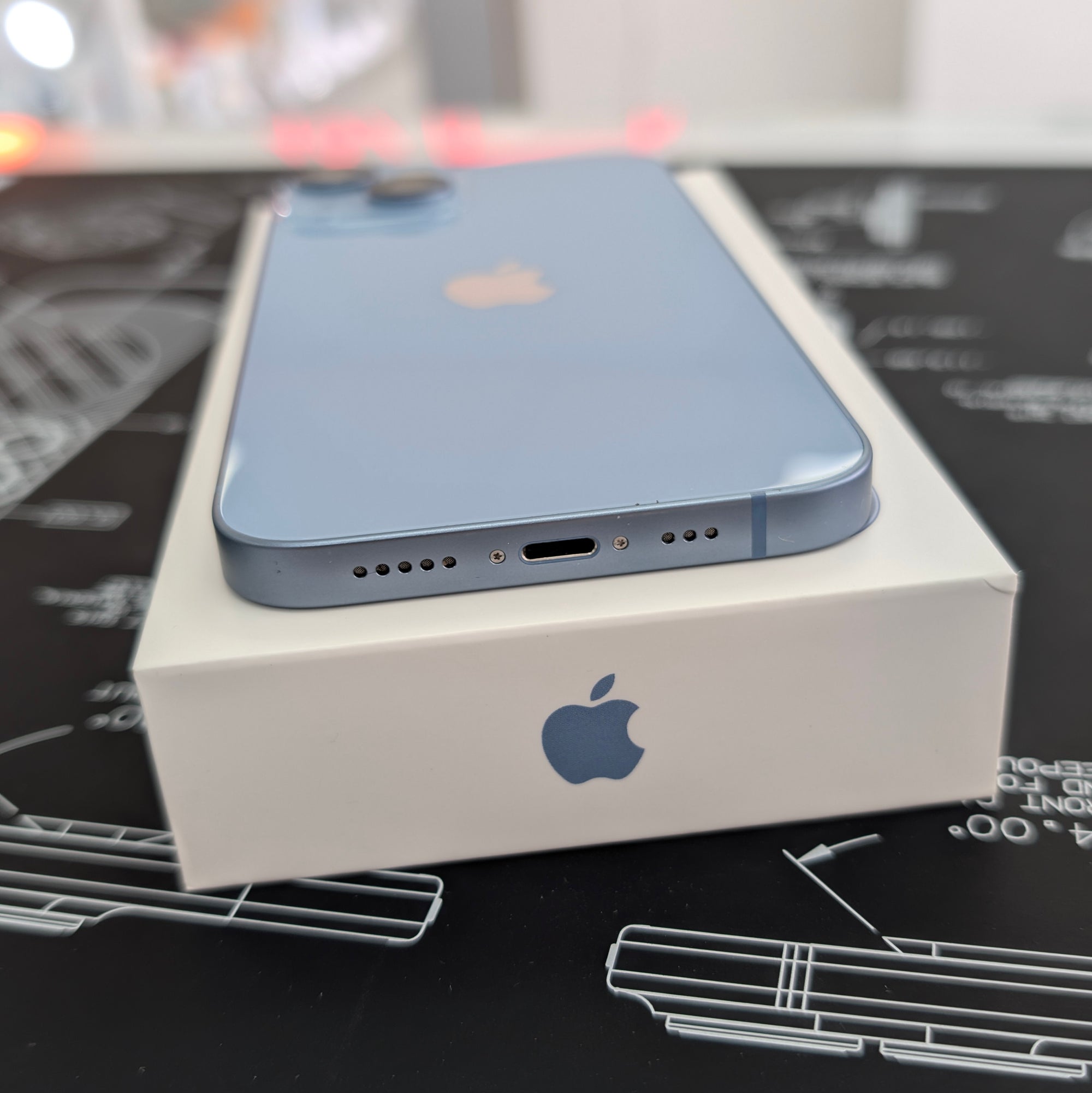 Apple iPhone 14 128GB - Blue - 100% Battery Health