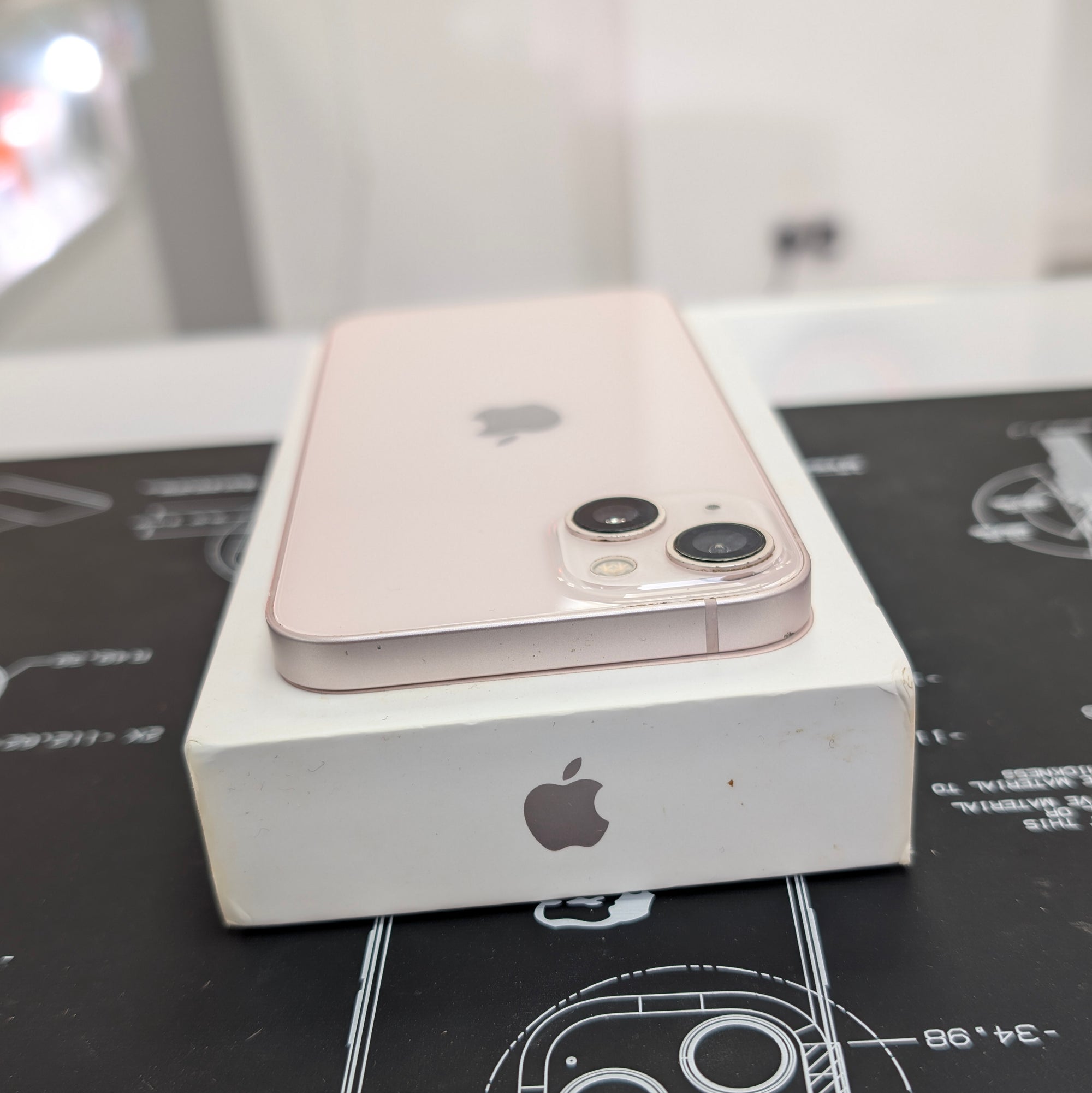 Apple iPhone 13 128GB Pink
