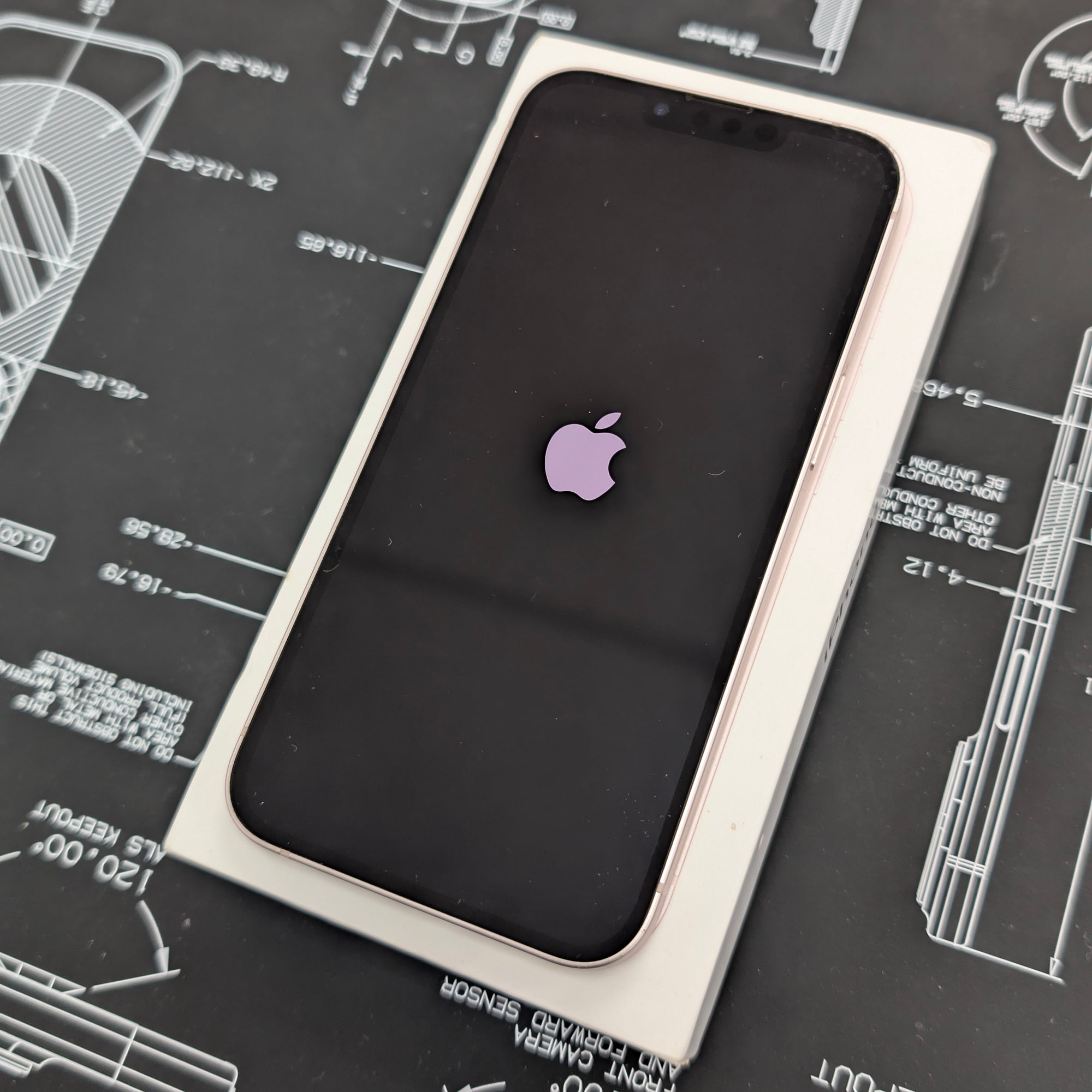 Apple iPhone 13 128GB Pink