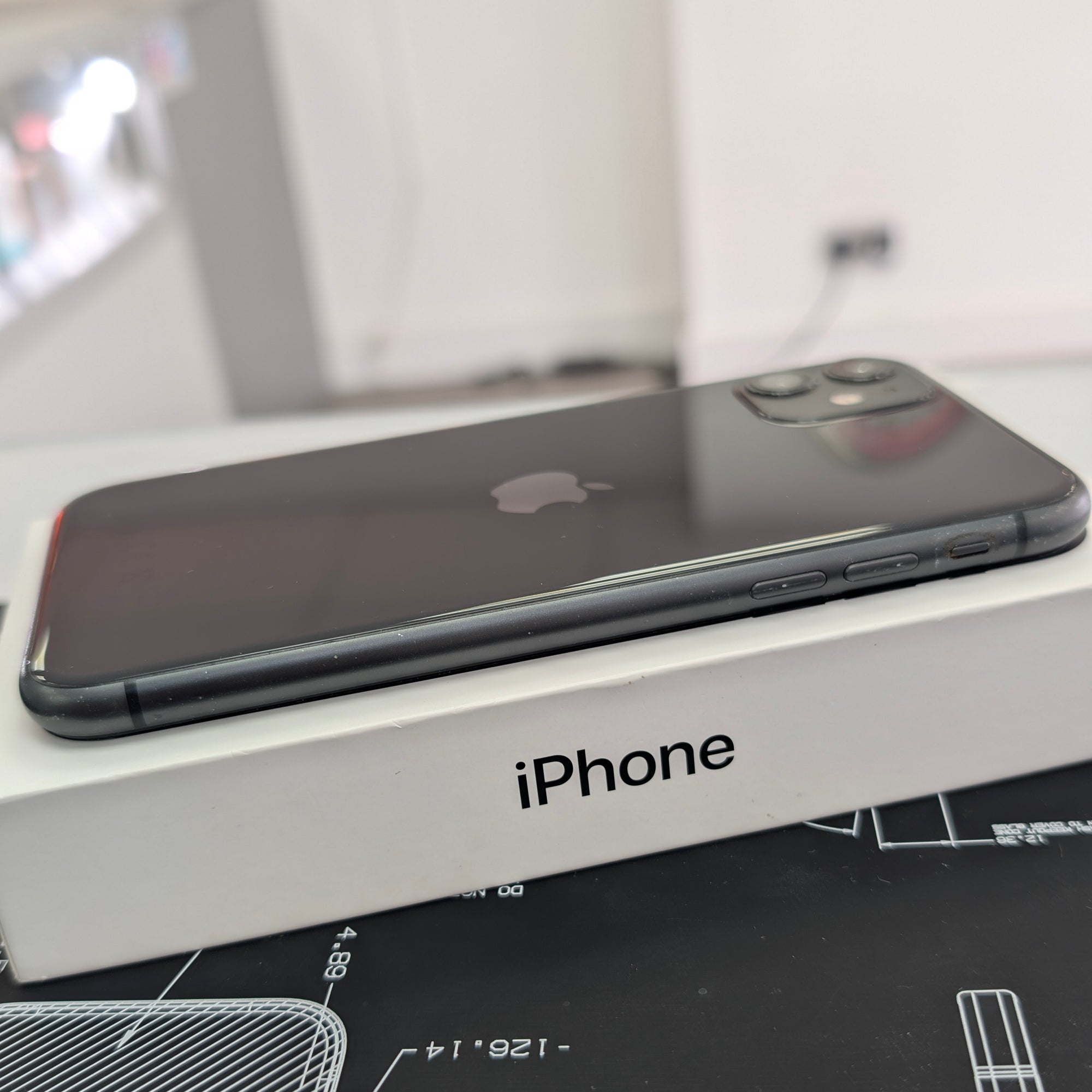 Apple iPhone 11 64GB Black Unlocked 100% - NO FACE ID