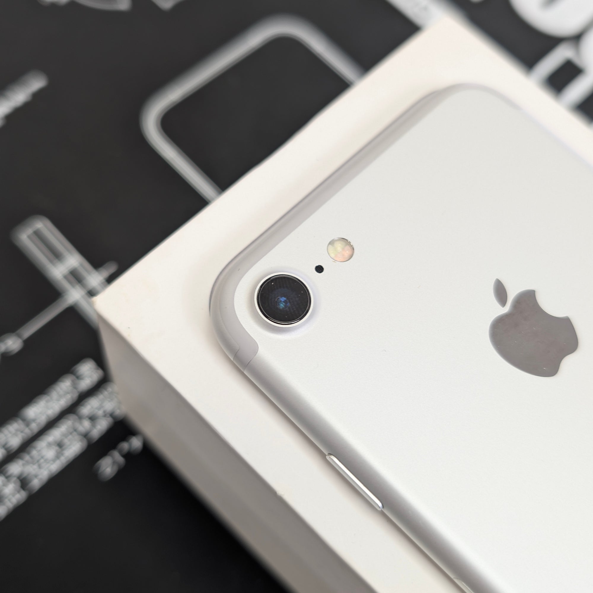 Apple iPhone 7 silver 32GB - Unlocked