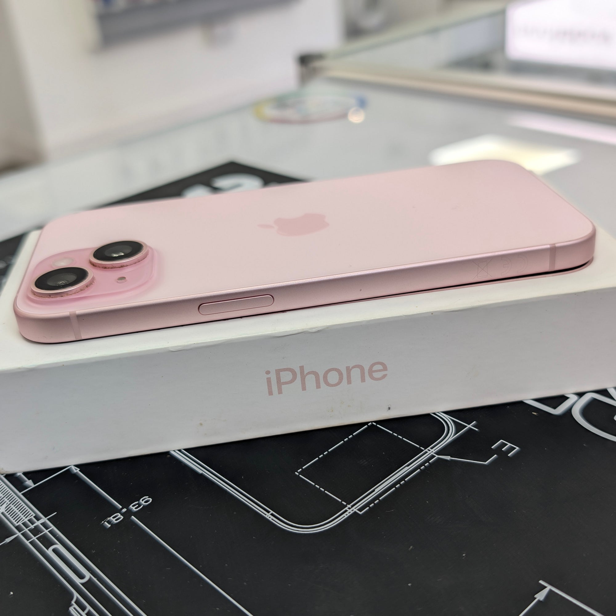 Apple iPhone 15 128GB Pink 100% Battery Health