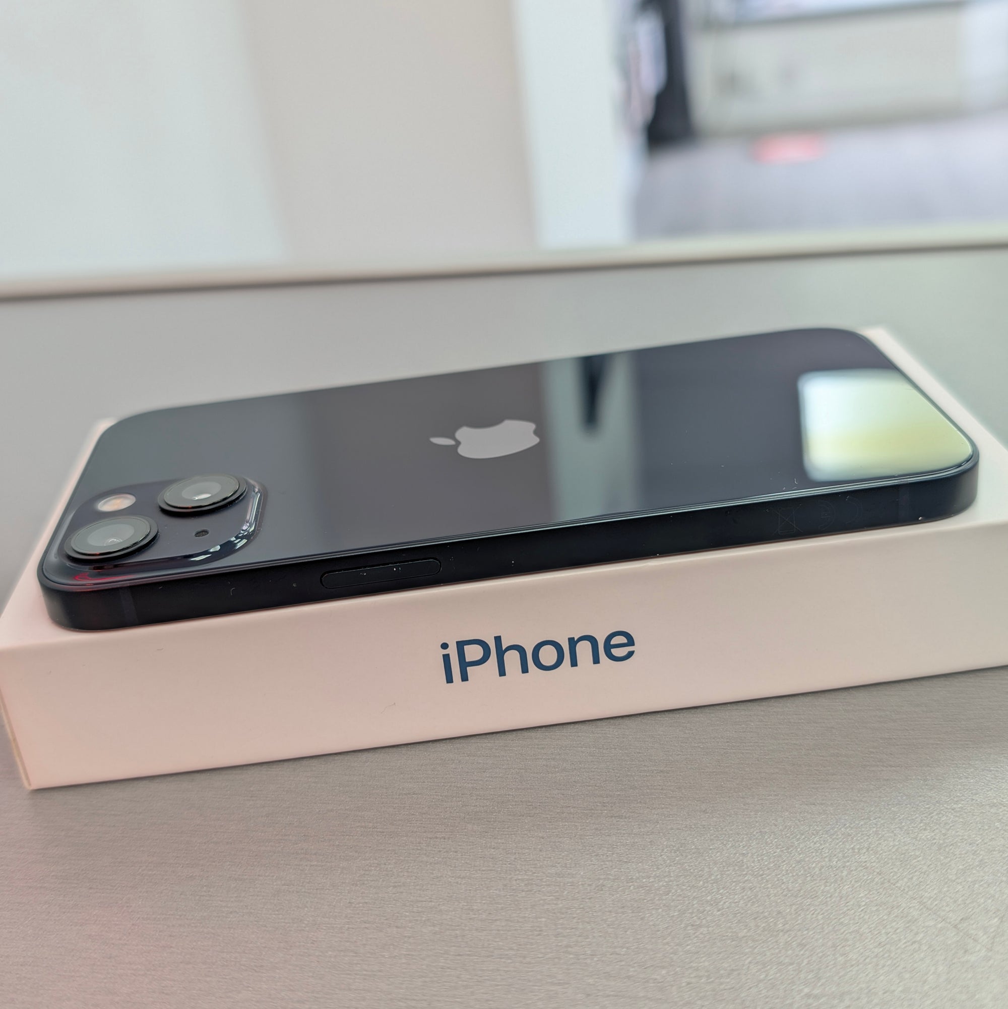 <バッテリー100> Apple iPhone 13 128GB ミッドナイト 中古 iPhone13 DOCOMO Midnight 128GB バッテリー 100% MLNC3J/A