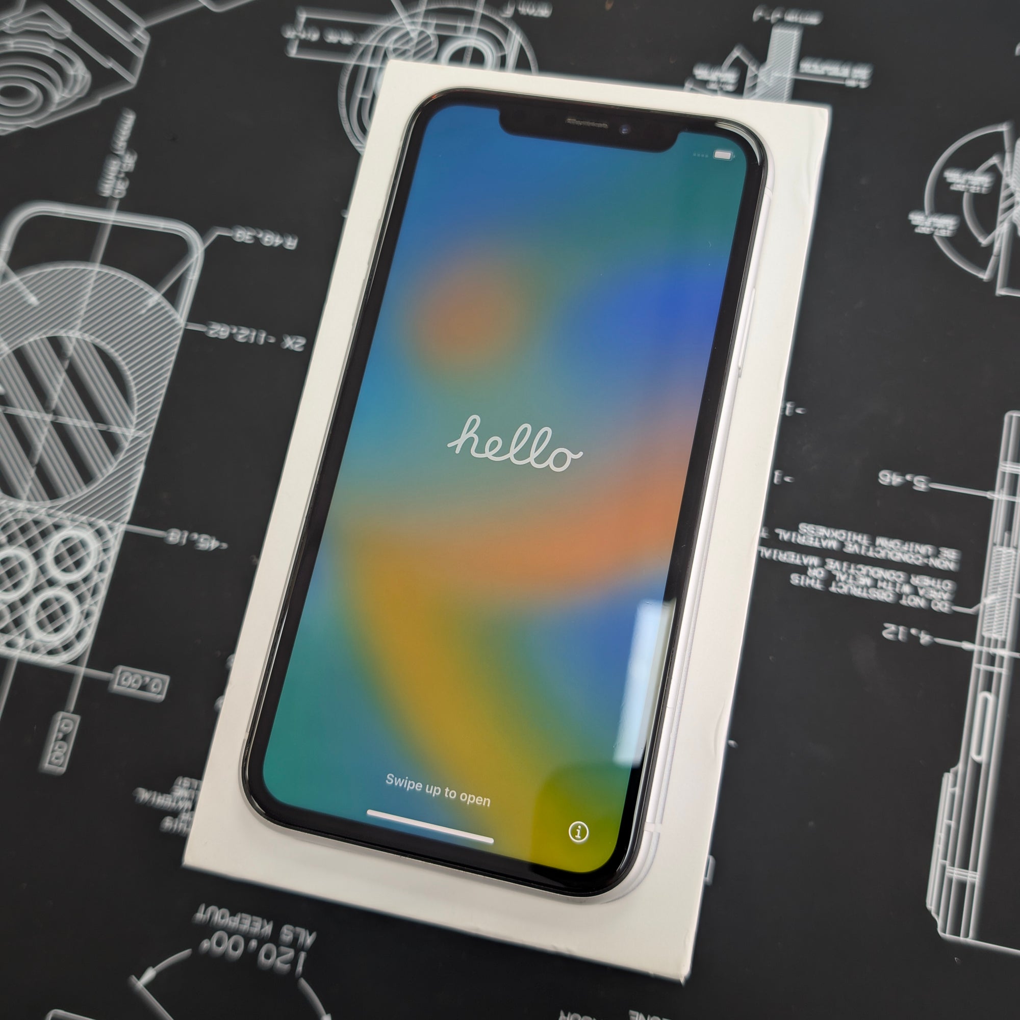 Apple iPhone XR 128GB White 93% Battery Health