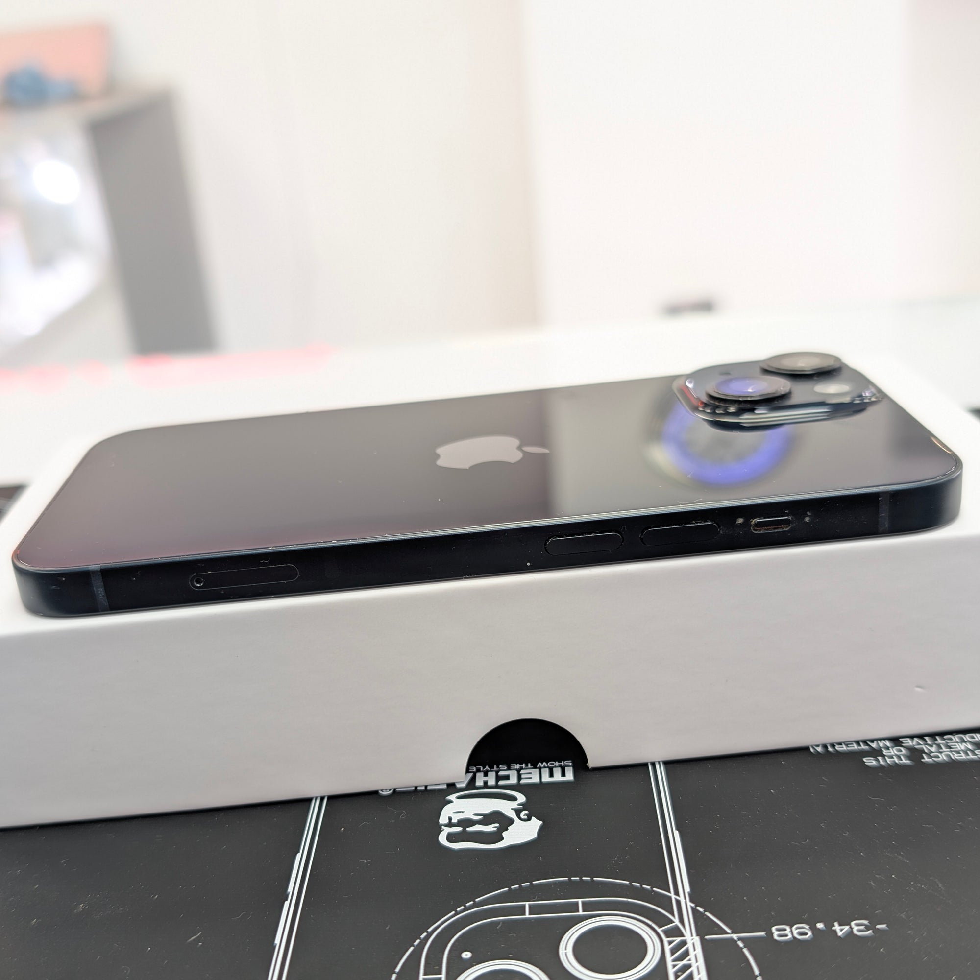 Apple iPhone 14 128GB - Midnight &amp; 85% Battery Health