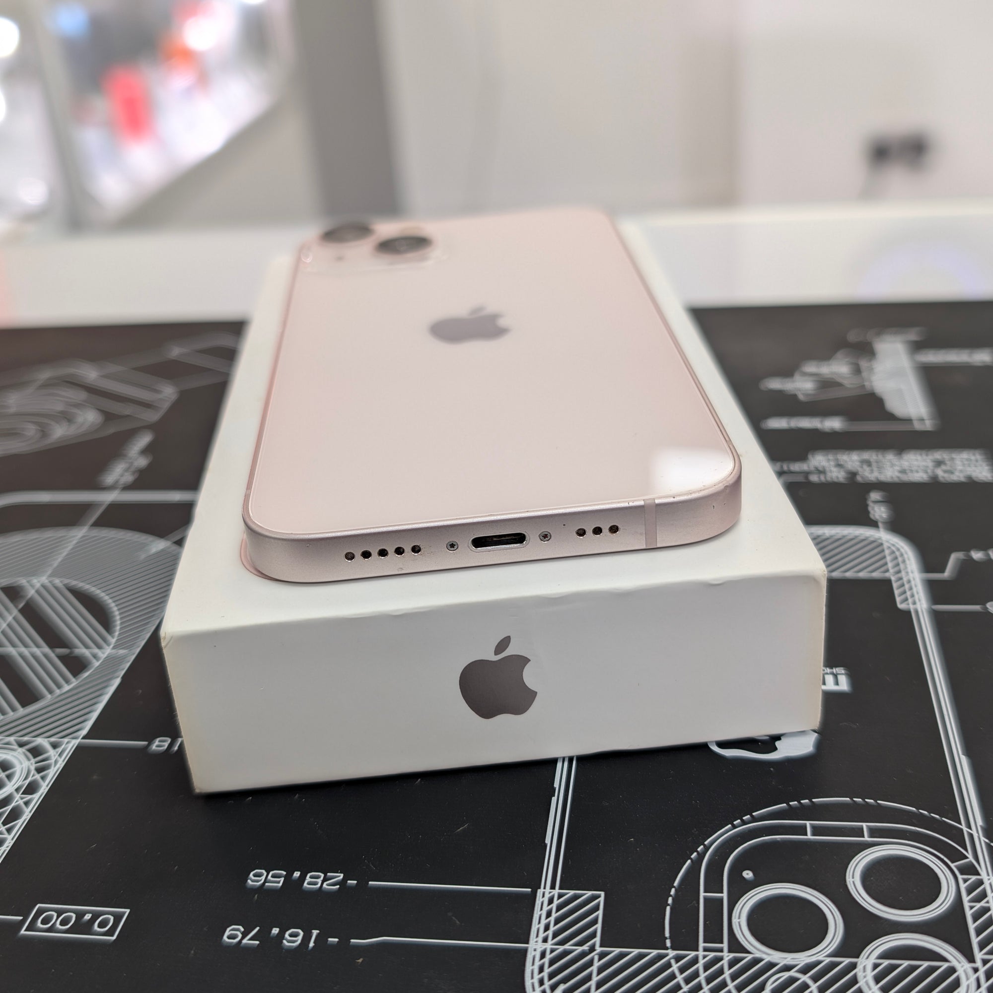 Apple iPhone 13 128GB Pink