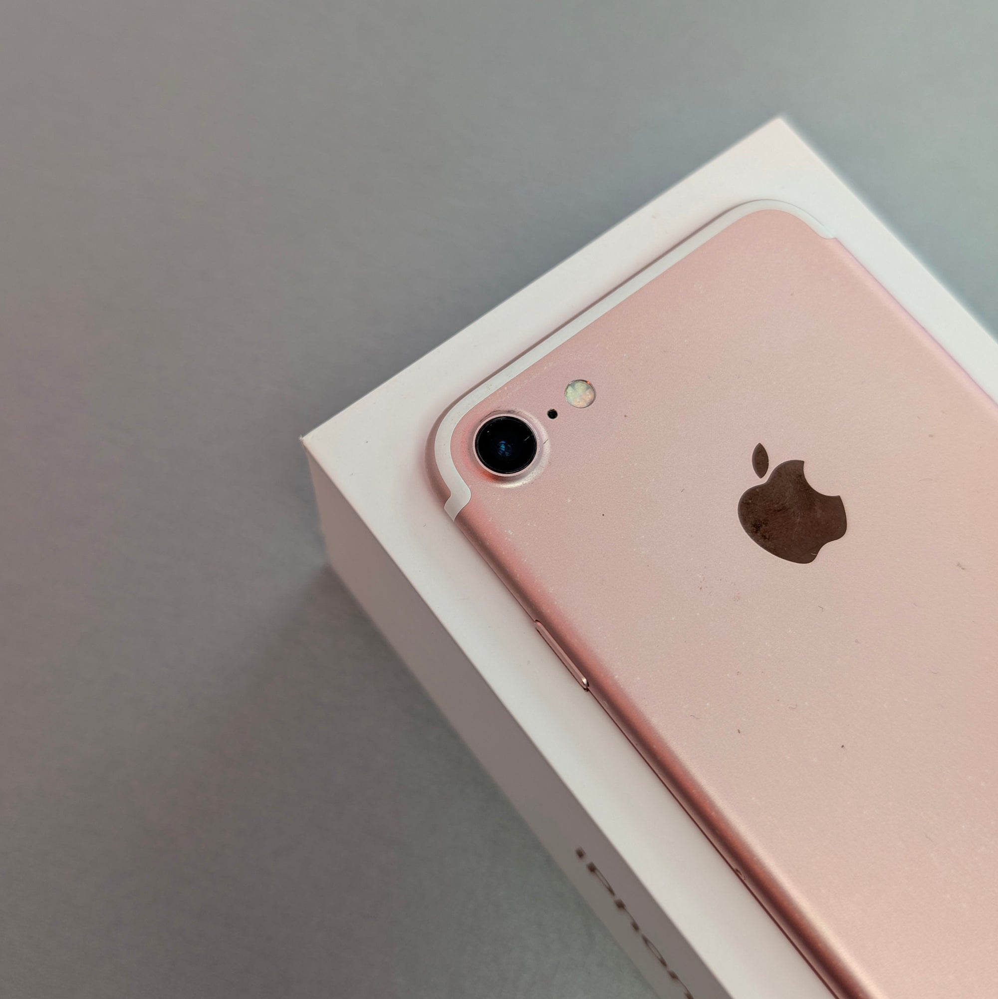 Apple iPhone 7 128GB Rose Gold Unlocked