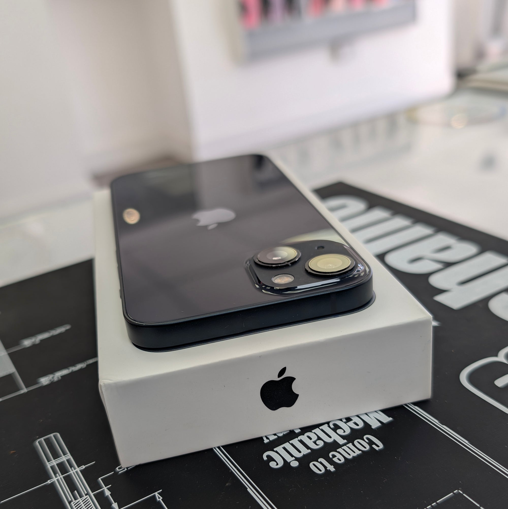 Apple iPhone 13 128GB Midnight