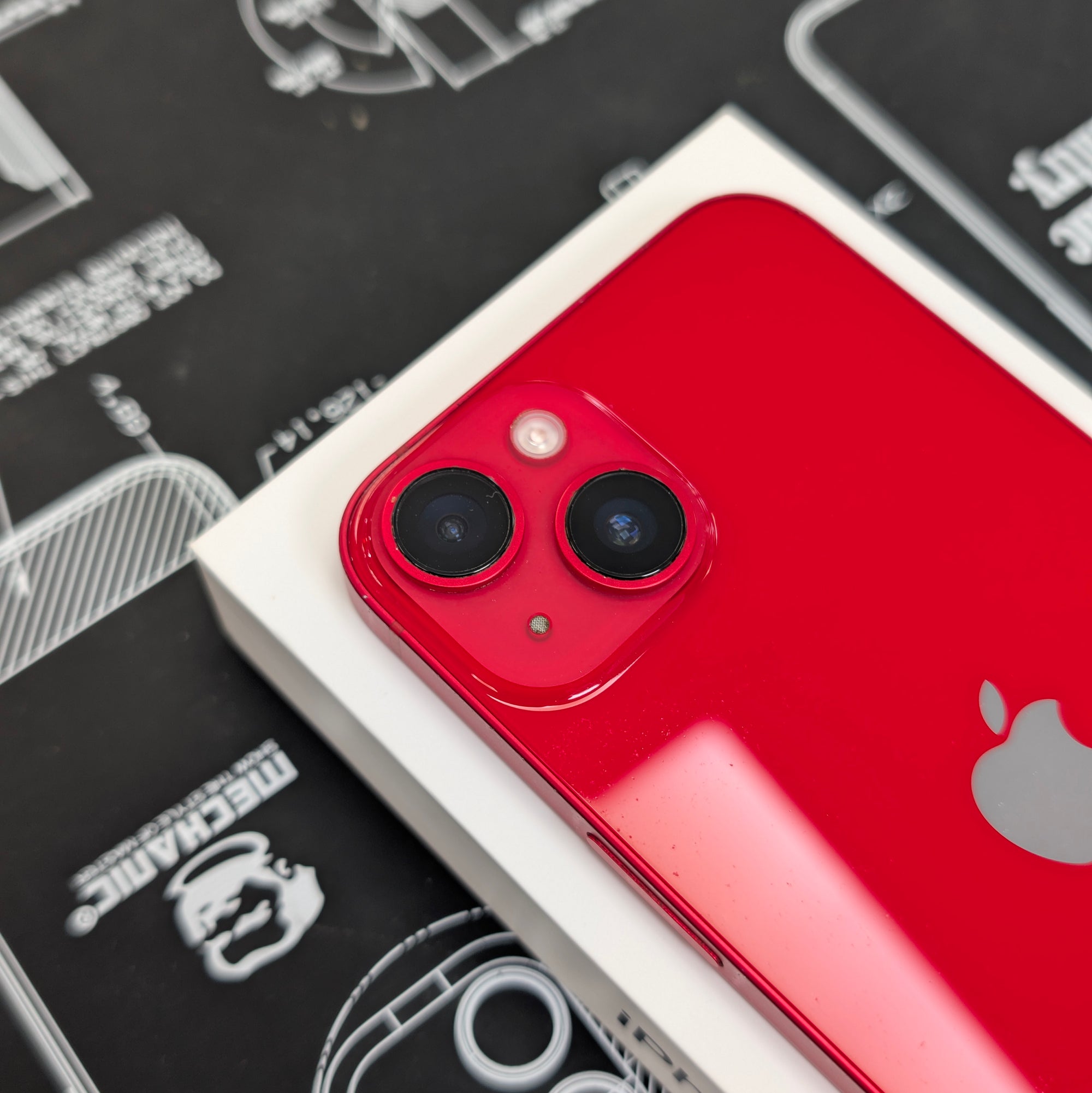 Apple iPhone 14 128GB - Red &amp; 100% Battery Health