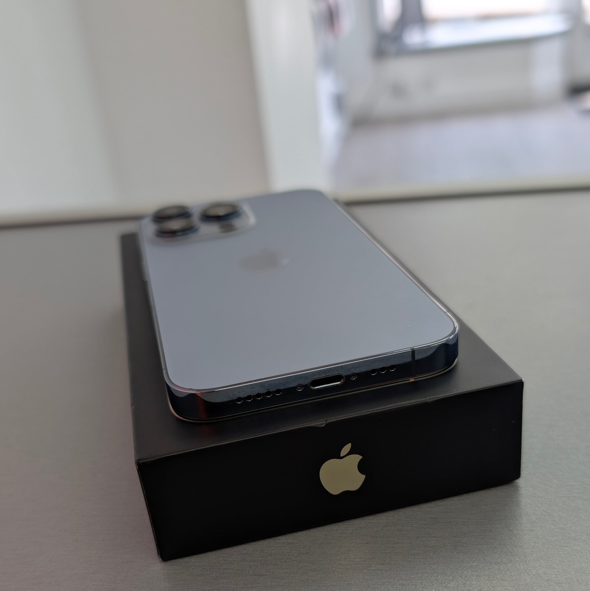 Apple iPhone 13 Pro 128GB Sierra Blue 100% Battery Health