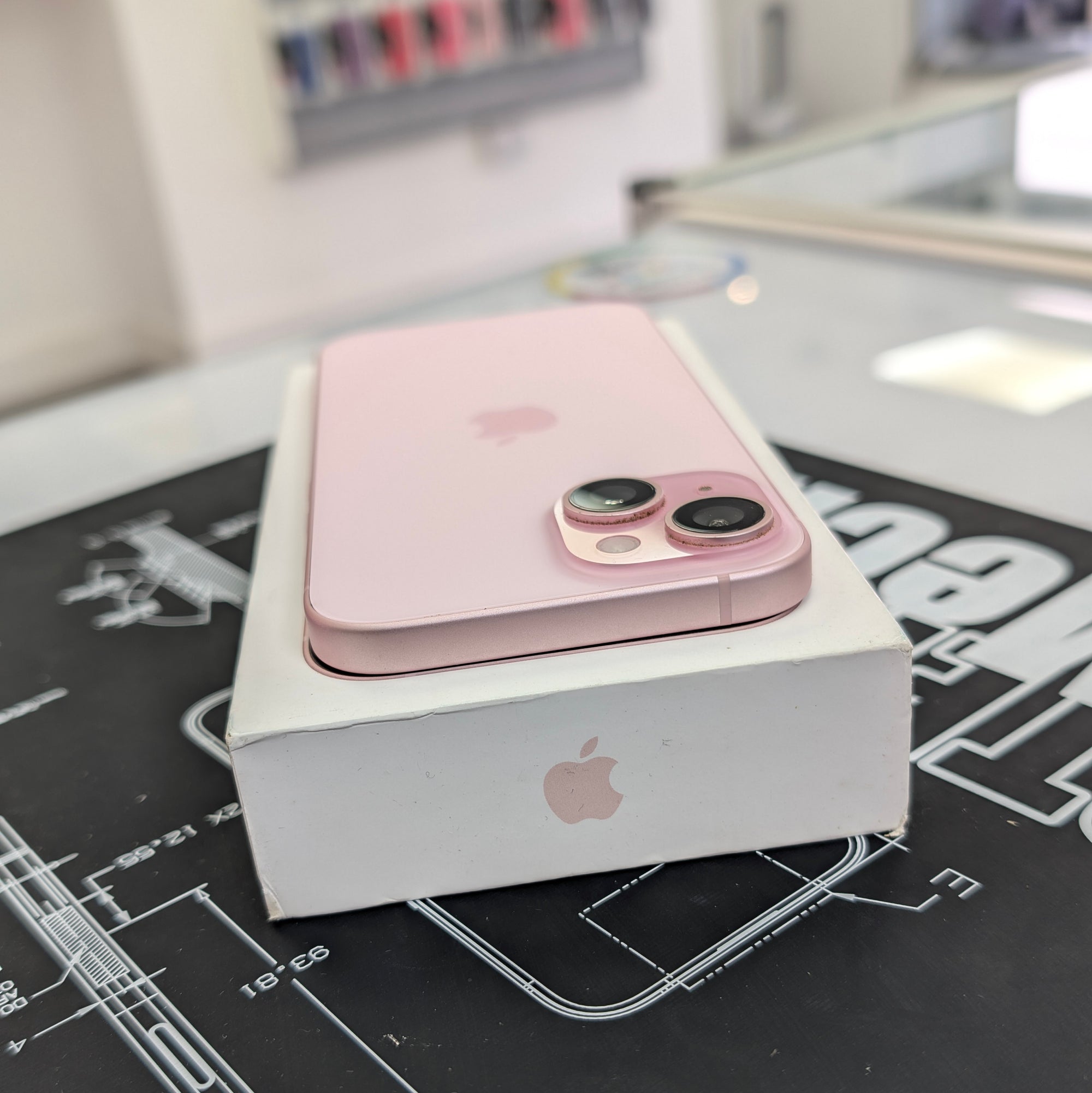 Apple iPhone 15 128GB Pink 100% Battery Health