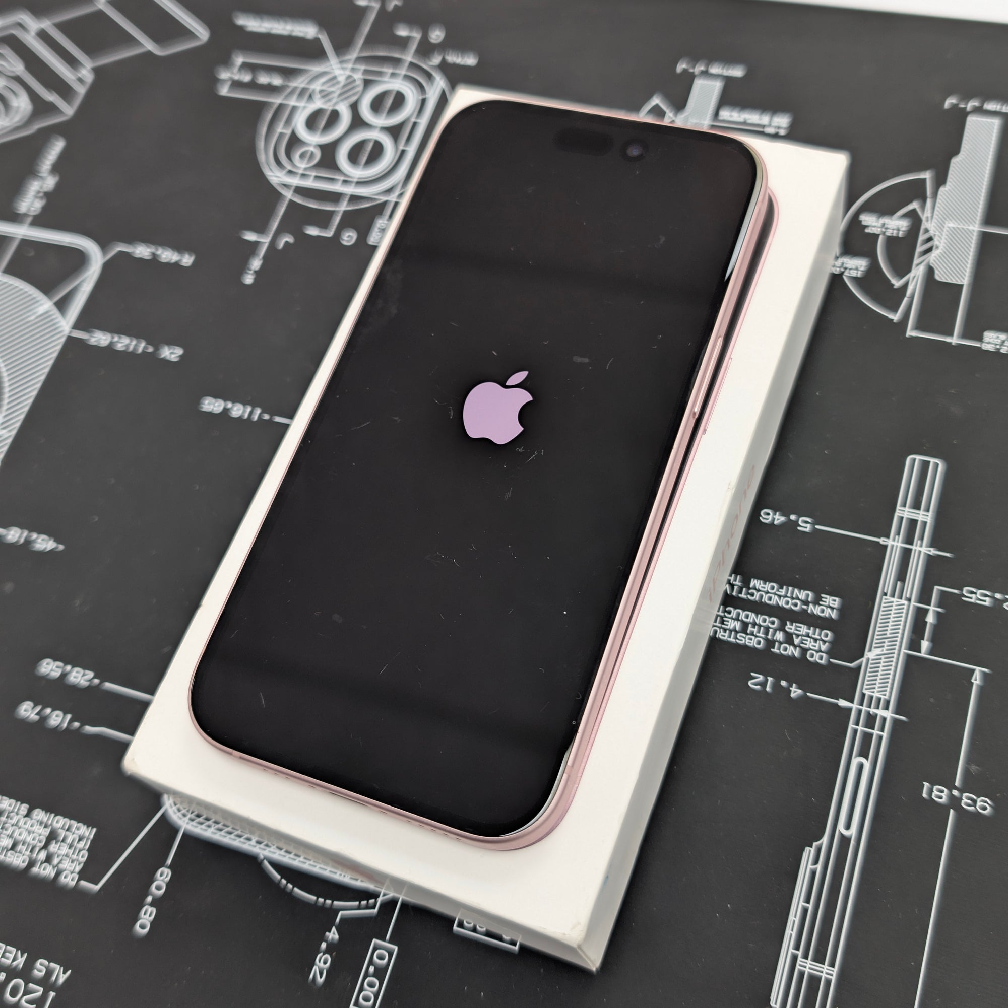 Apple iPhone 15 128GB Pink