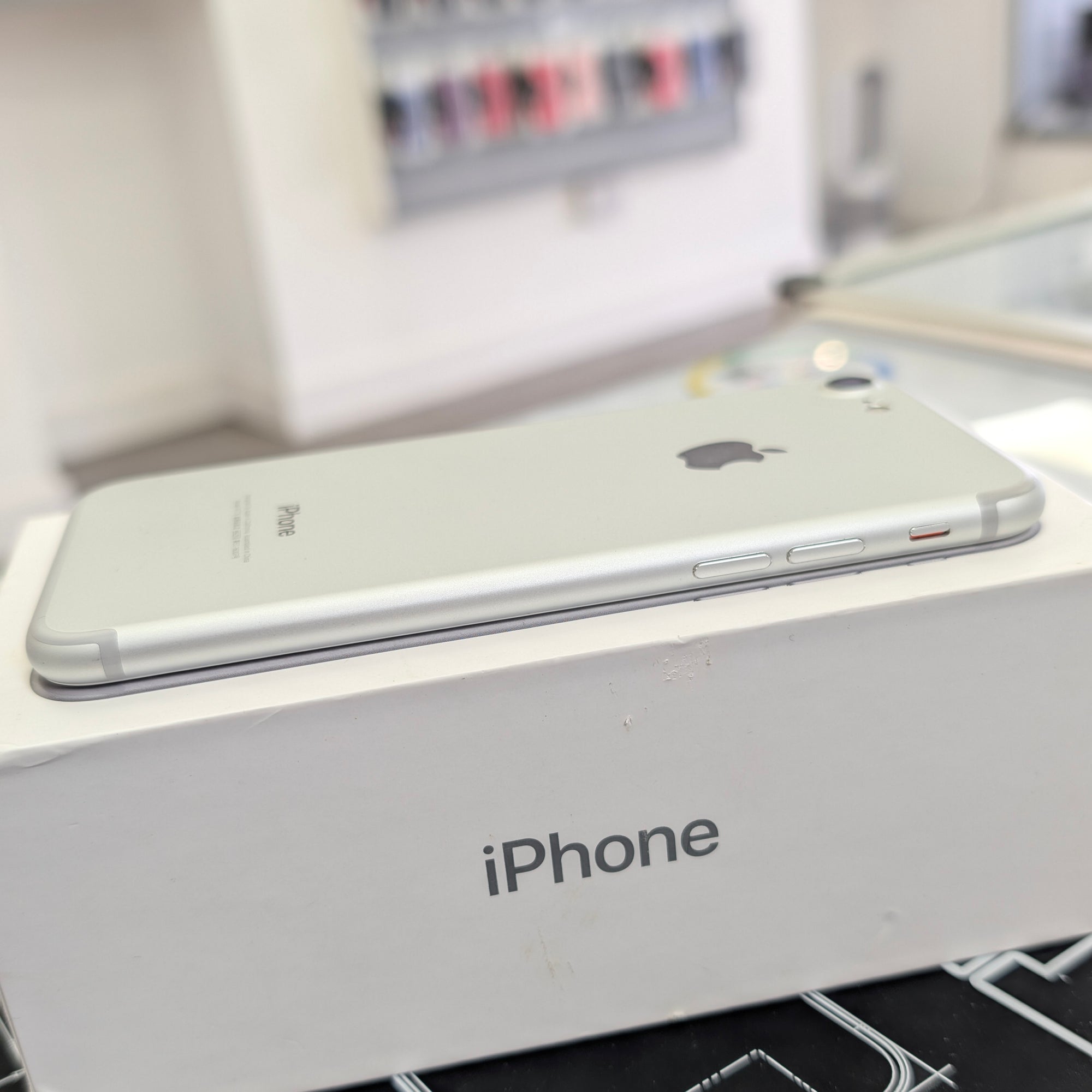 Apple iPhone 7 silver 32GB - Unlocked